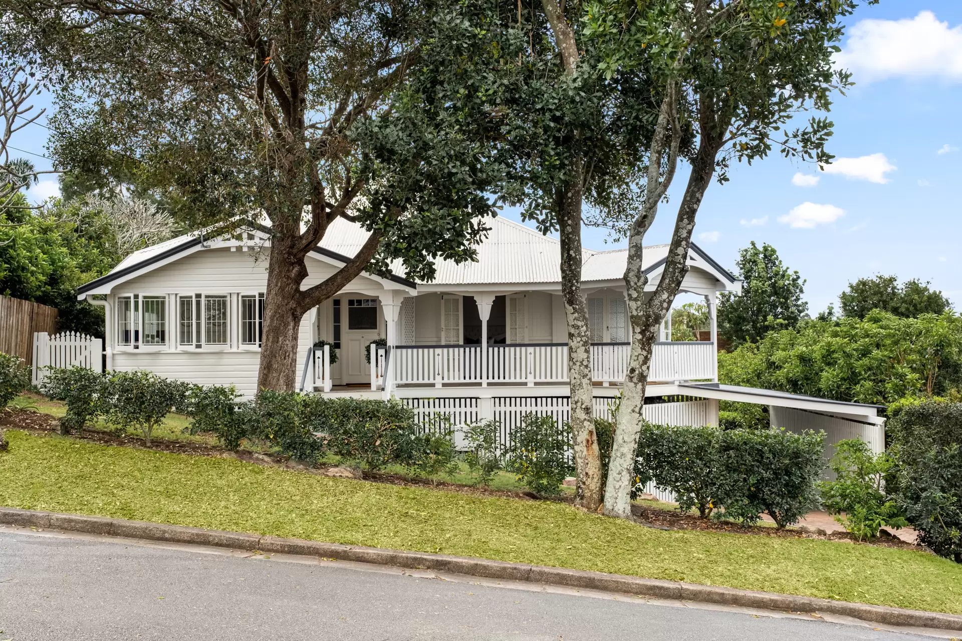 29  Mount Street, Toowong Sold by  - image 1