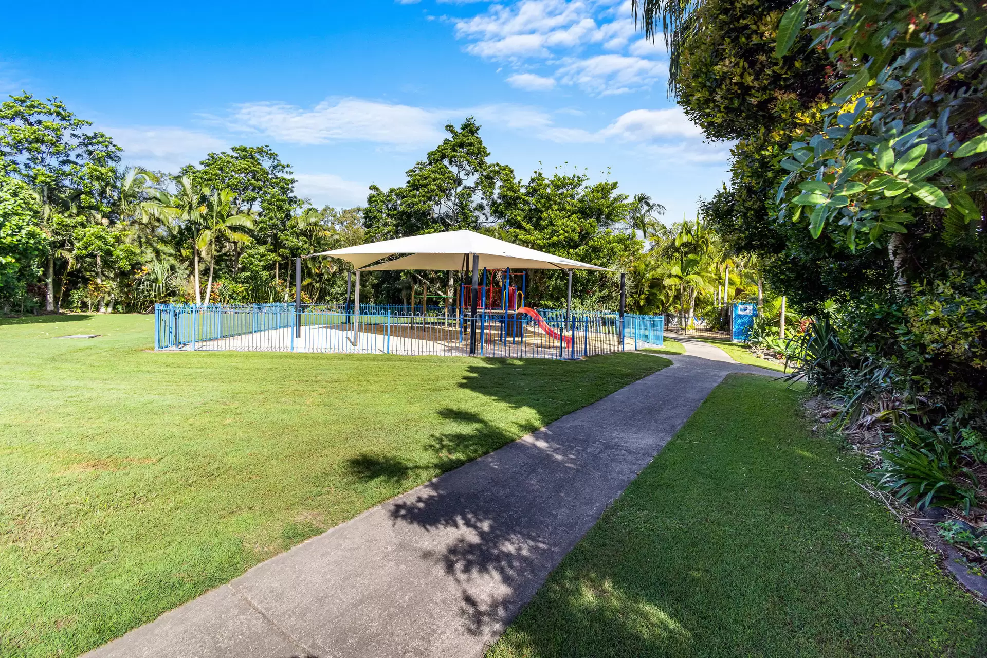 55/151-153 Mudjimba Beach Road, Mudjimba Sold by Queensland Sotheby's International Realty - image 1