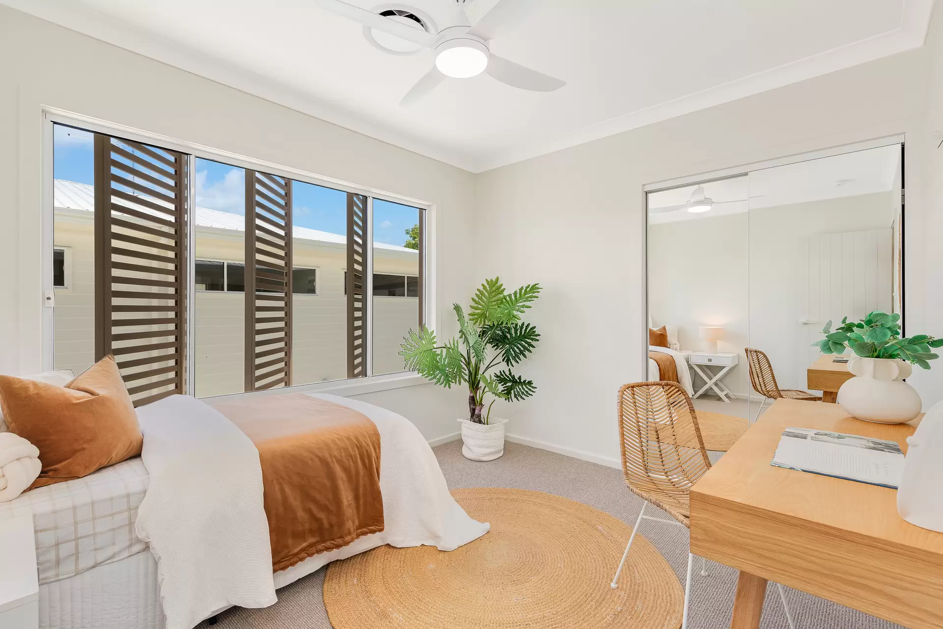 1/69 Queen Street, Cleveland Sold by Queensland Sotheby's International Realty - image 1