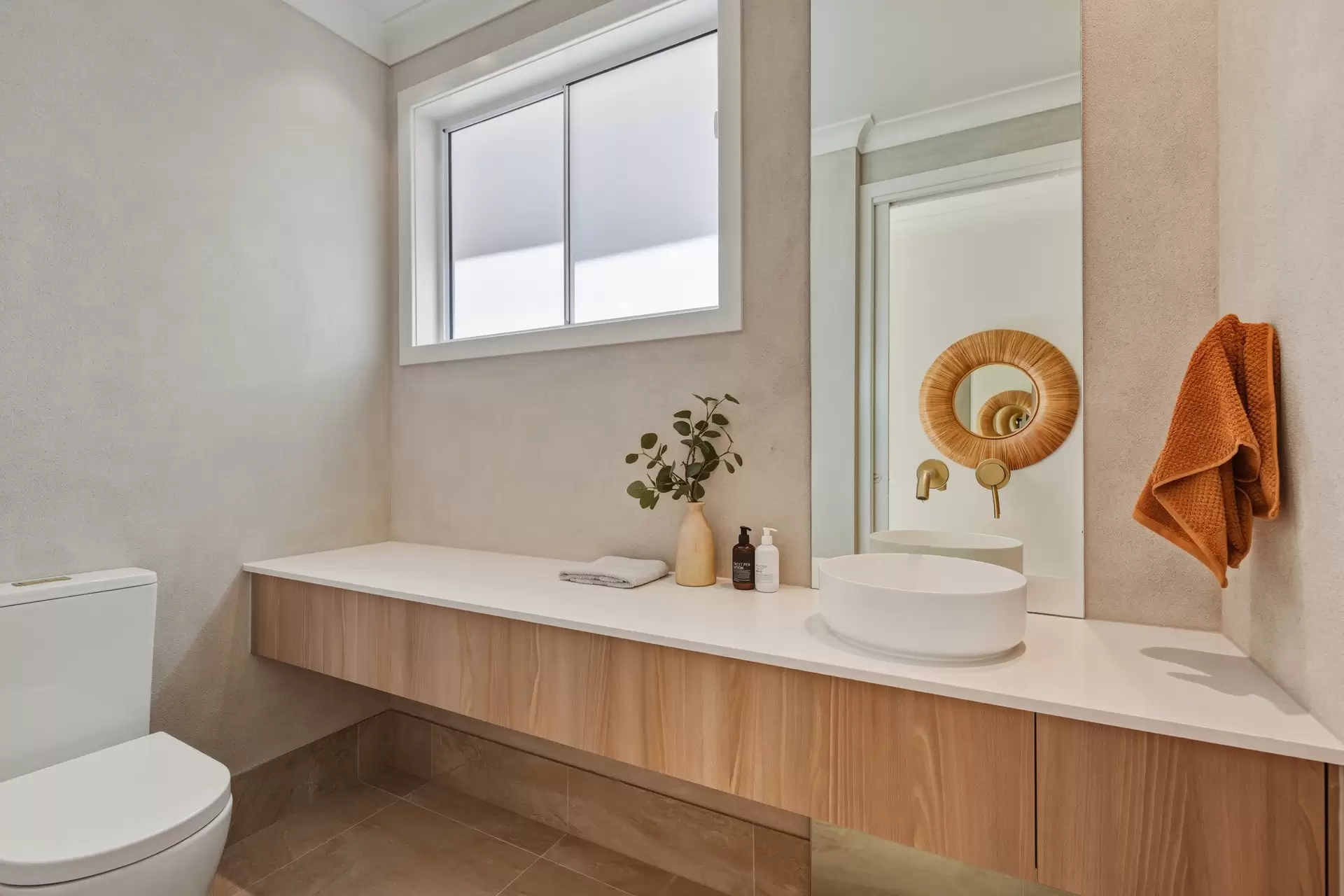 1/69 Queen Street, Cleveland Sold by Queensland Sotheby's International Realty - image 1
