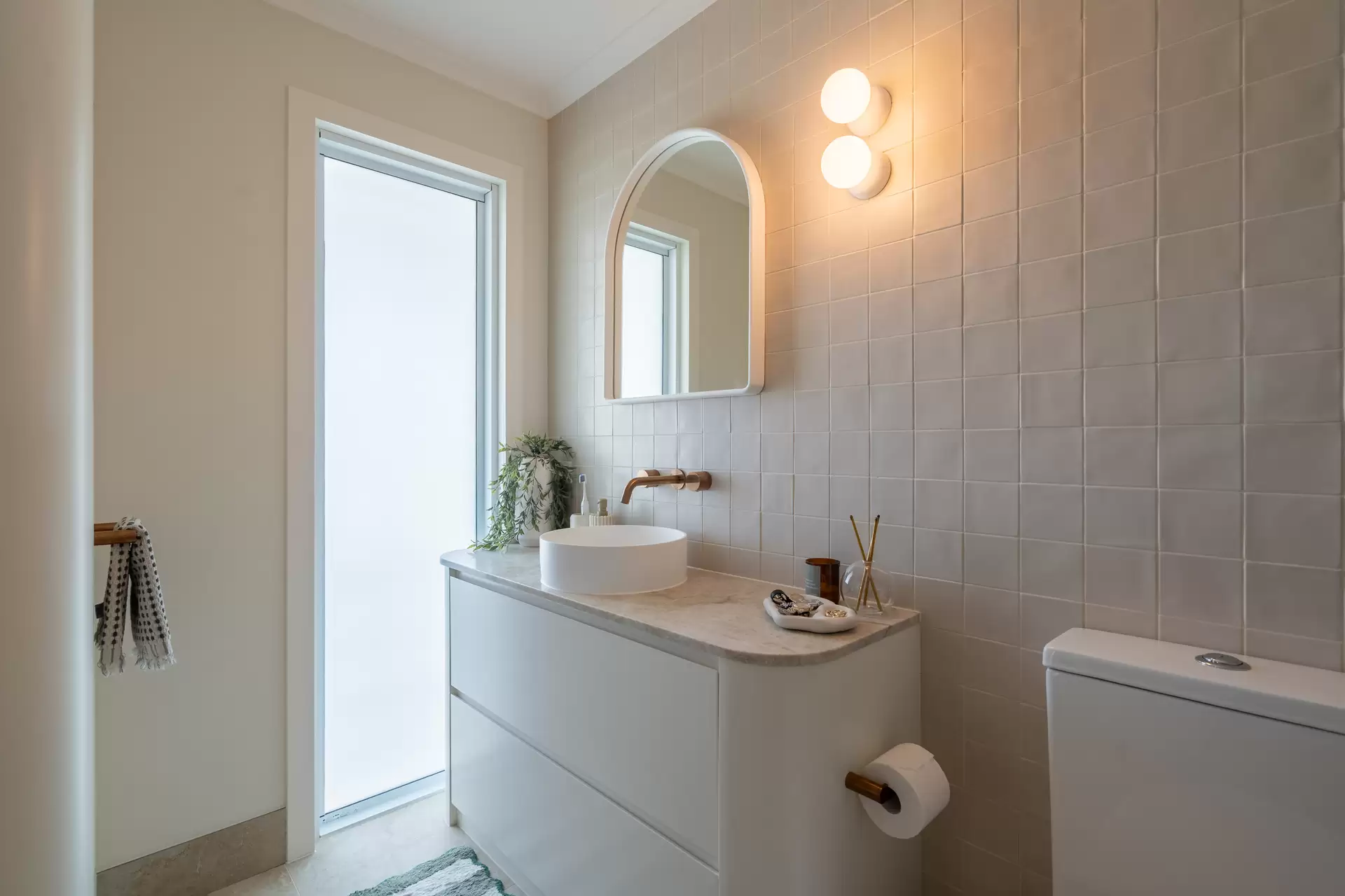 4 Haylett Court, Tallai Sold by Queensland Sotheby's International Realty - image 1