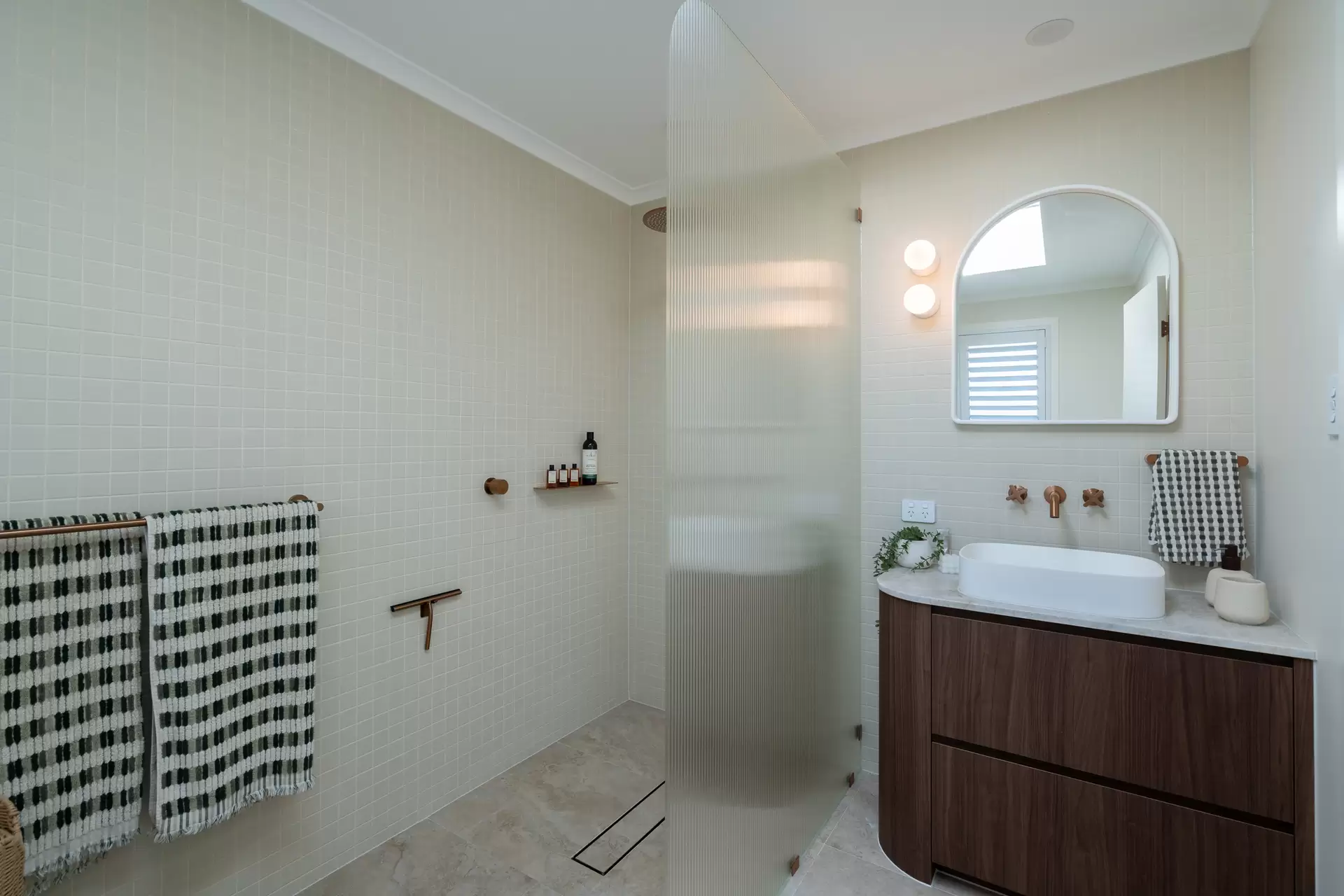 4 Haylett Court, Tallai Sold by Queensland Sotheby's International Realty - image 1