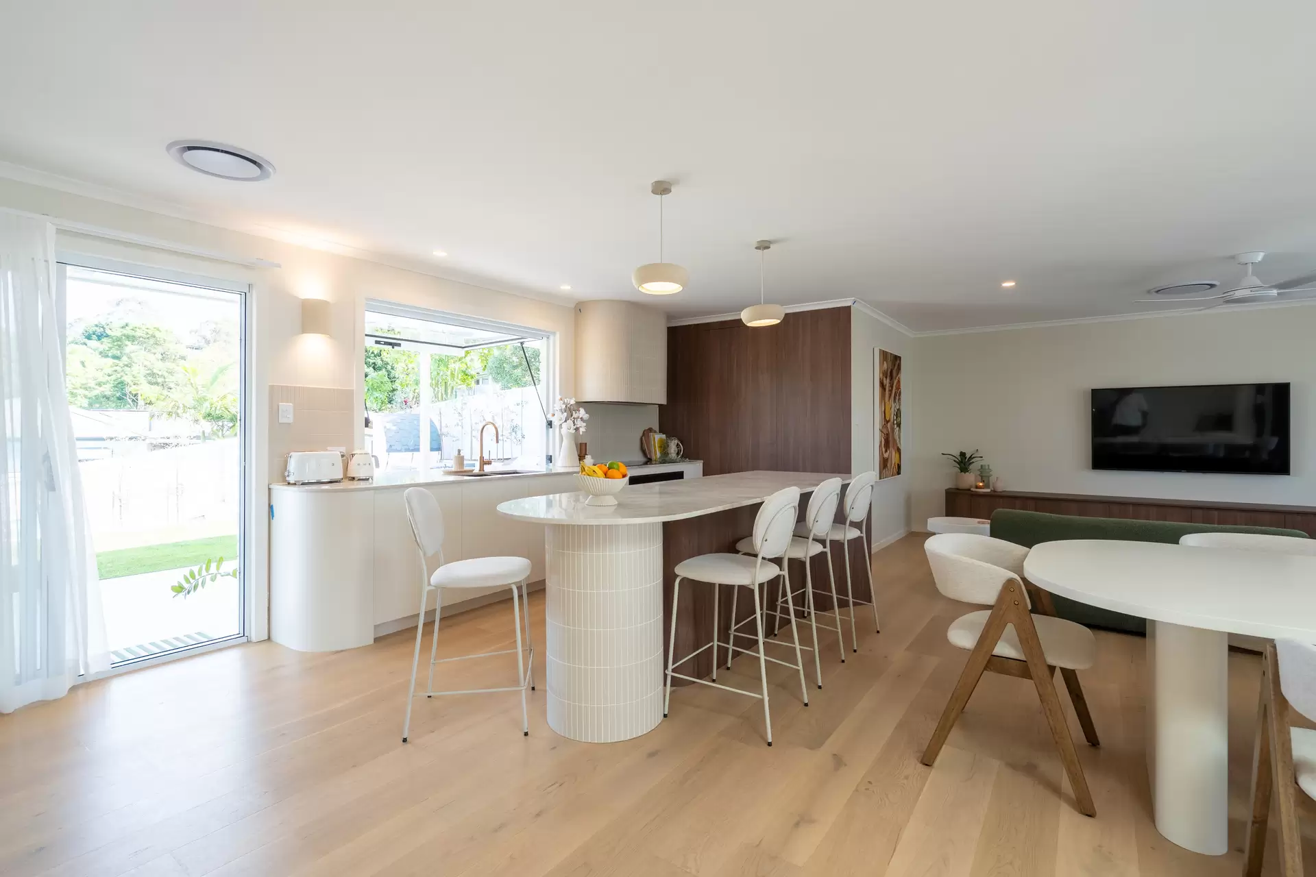 4 Haylett Court, Tallai Sold by Queensland Sotheby's International Realty - image 1