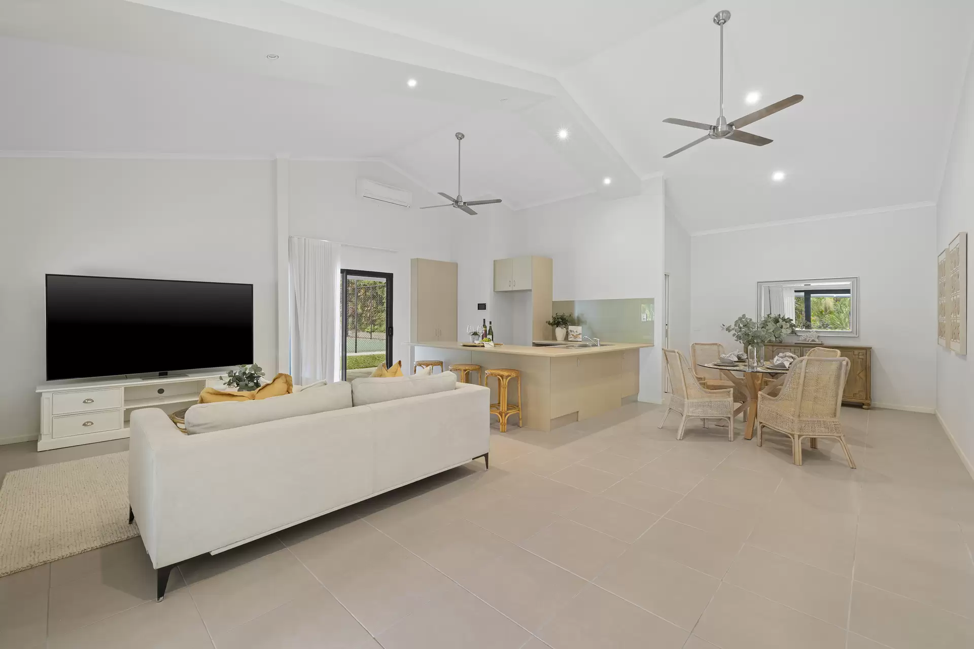 55 Rainforest Road, Tanawha Sold by Queensland Sotheby's International Realty - image 1