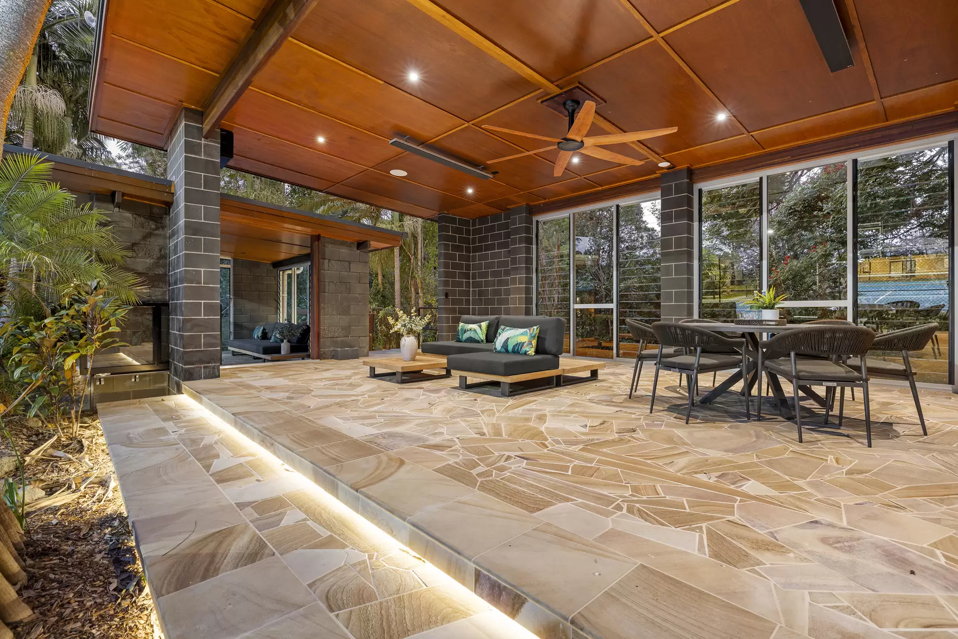 55 Rainforest Road, Tanawha Sold by Queensland Sotheby's International Realty - image 1
