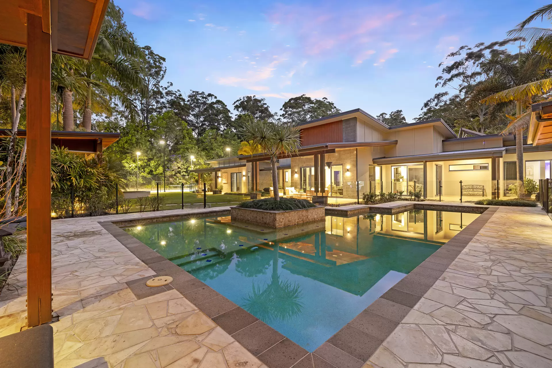55 Rainforest Road, Tanawha Sold by Queensland Sotheby's International Realty - image 1