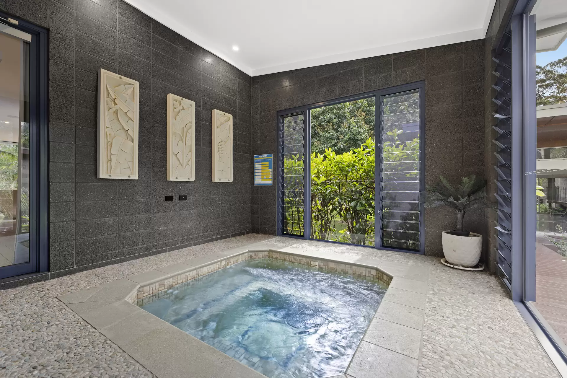 55 Rainforest Road, Tanawha Sold by Queensland Sotheby's International Realty - image 1