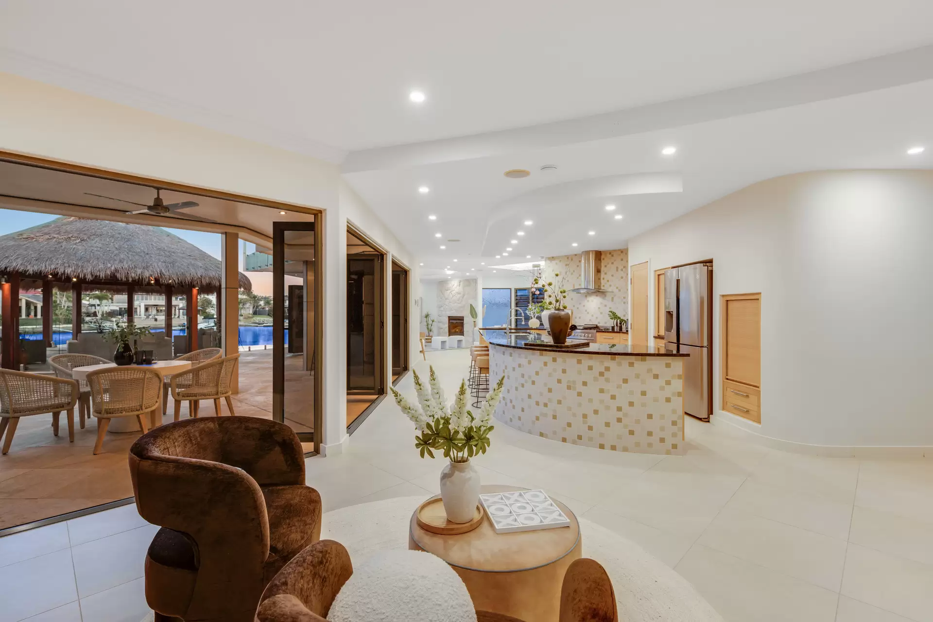 11 Caravel Court, Raby Bay Sold by Queensland Sotheby's International Realty - image 1