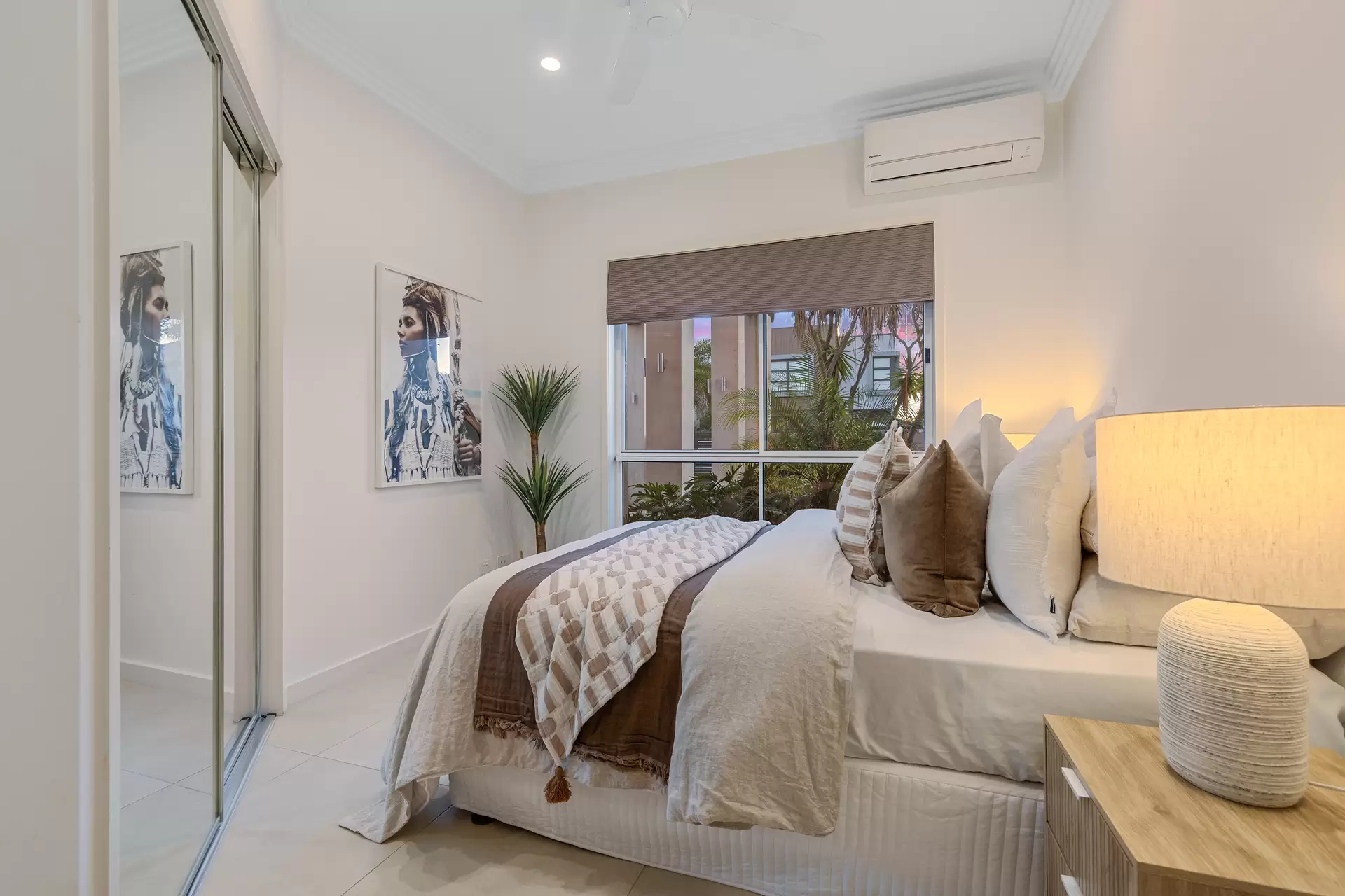 11 Caravel Court, Raby Bay Sold by Queensland Sotheby's International Realty - image 1