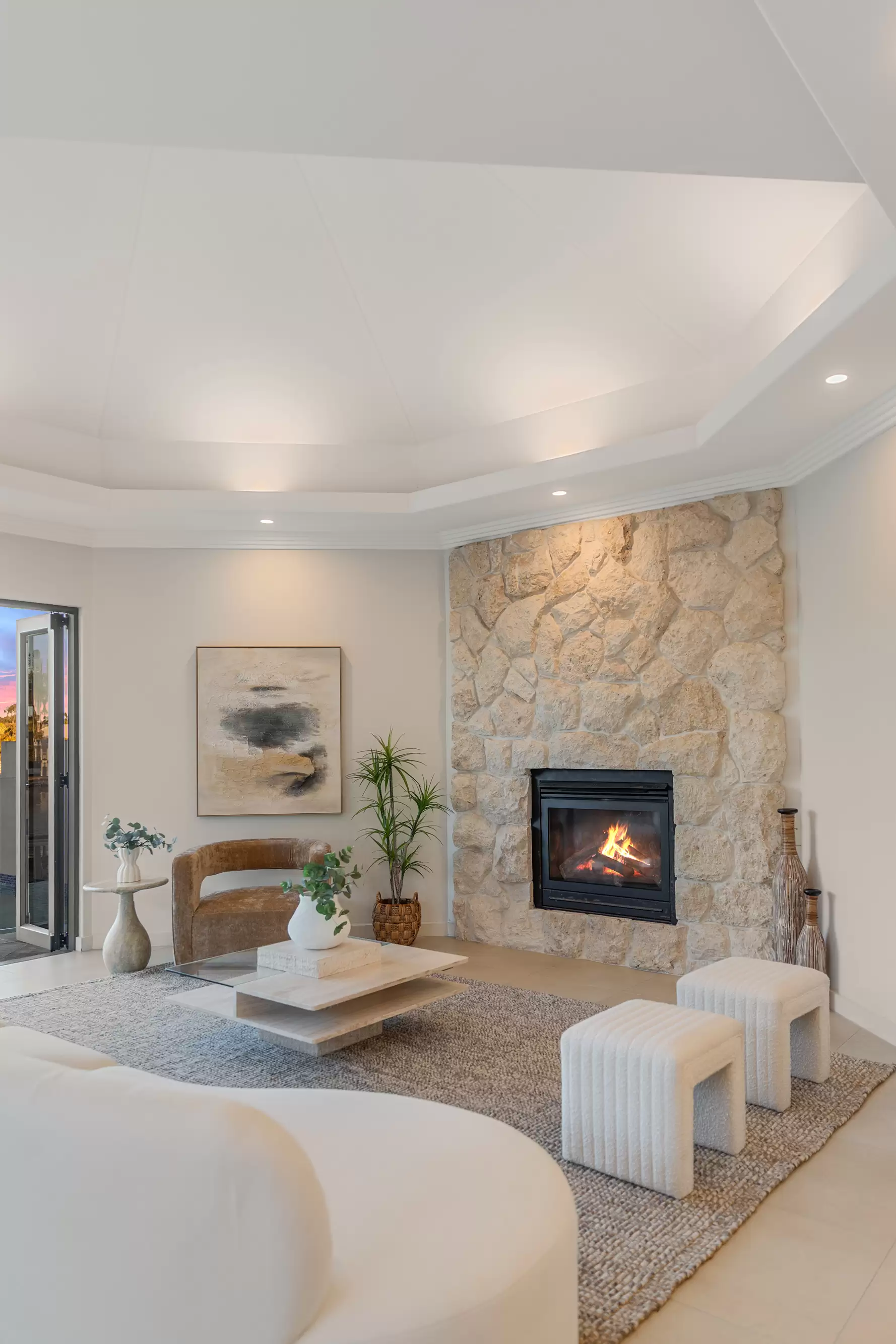 11 Caravel Court, Raby Bay Sold by Queensland Sotheby's International Realty - image 1