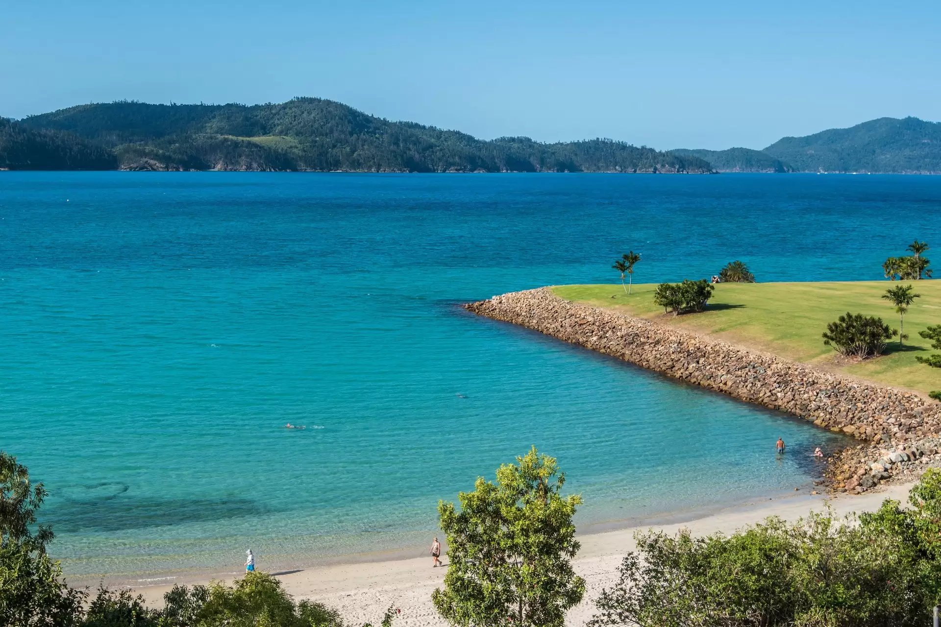 203/20 Resort Drive, Hamilton Island Sold by Queensland Sotheby's International Realty - image 1