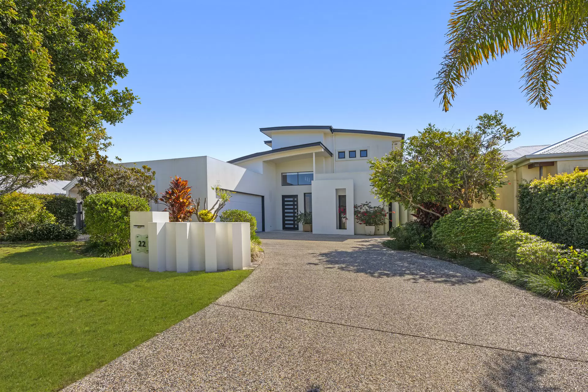 22 Greenside Court, Peregian Springs Sold by Queensland Sotheby's International Realty - image 1