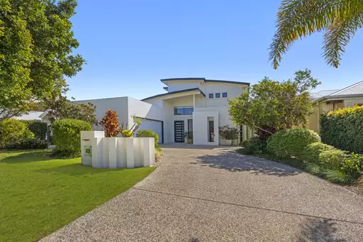 22 Greenside Court, Peregian Springs Sold by Queensland Sotheby's International Realty