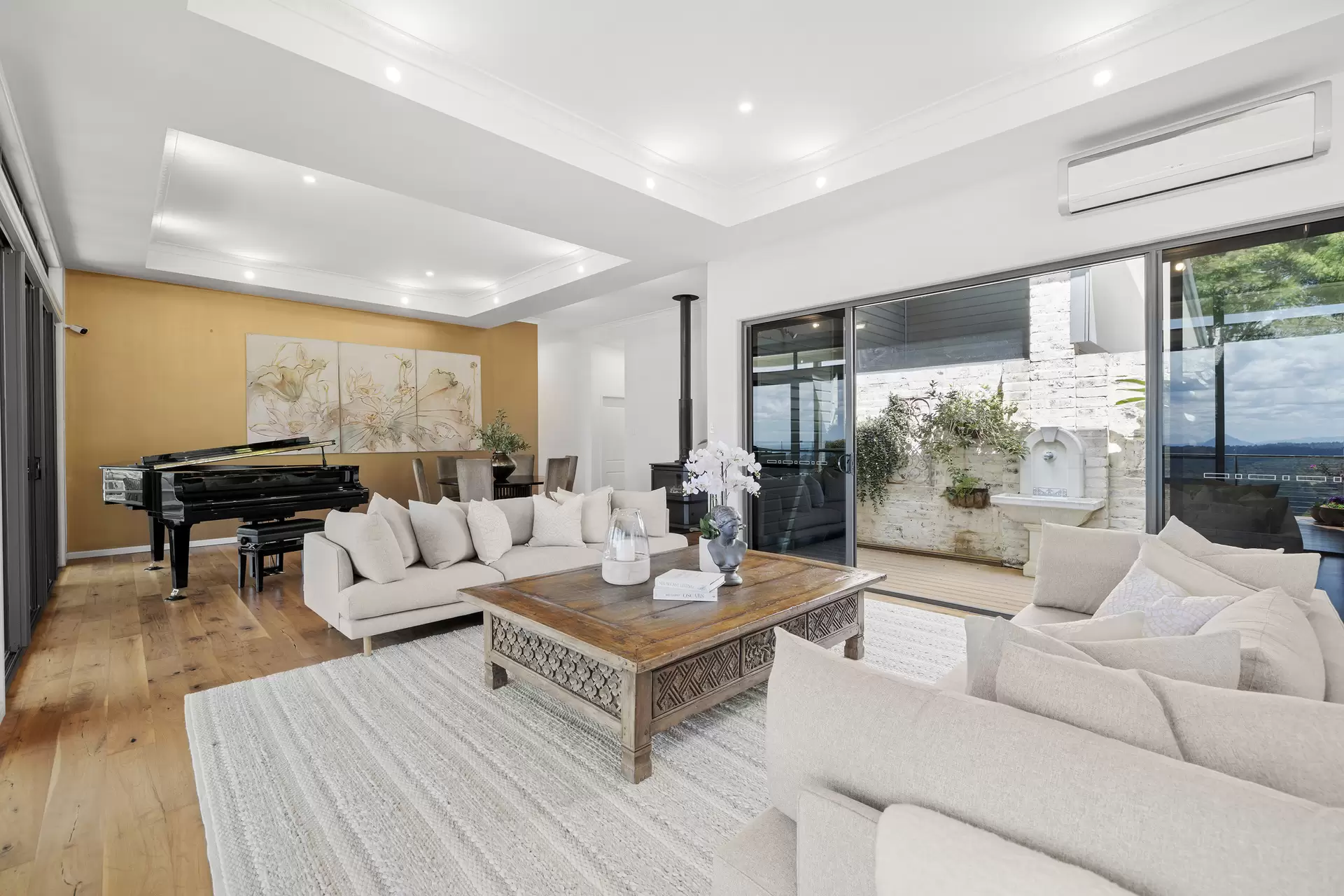 25-30 Spicer Crescent, Mount Mee Sold by Queensland Sotheby's International Realty - image 1
