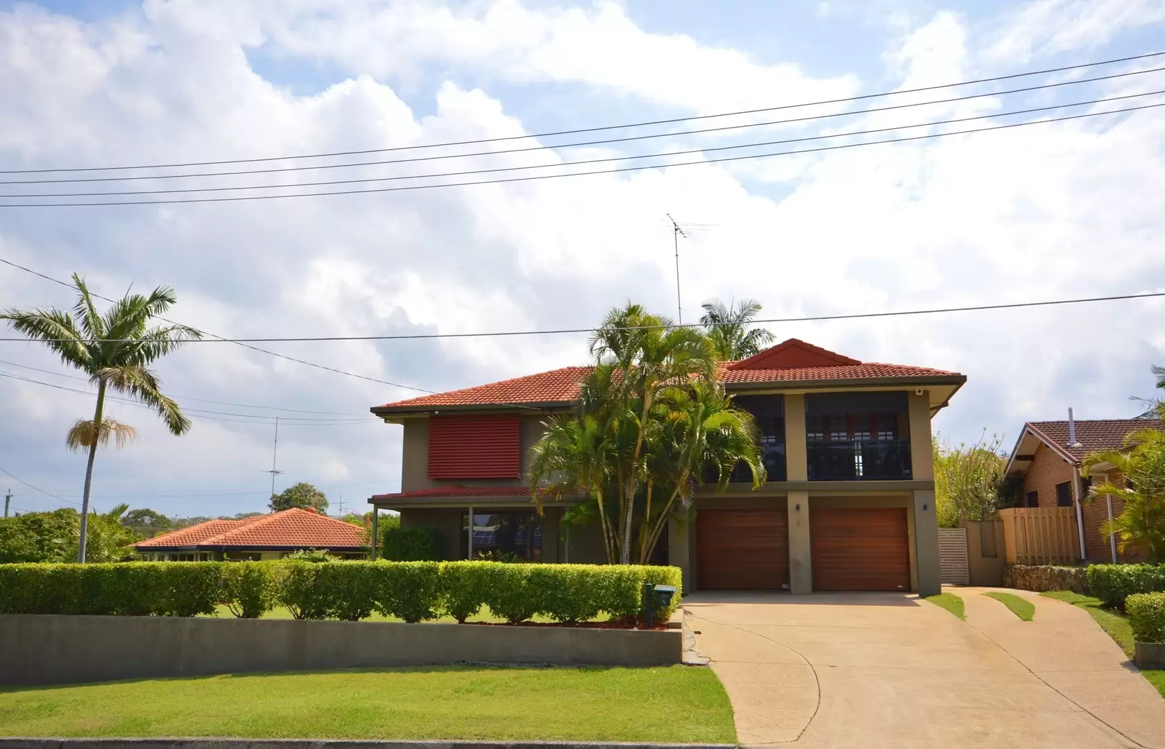6 Bixa Street, Southport Sold by Queensland Sotheby's International Realty - image 1