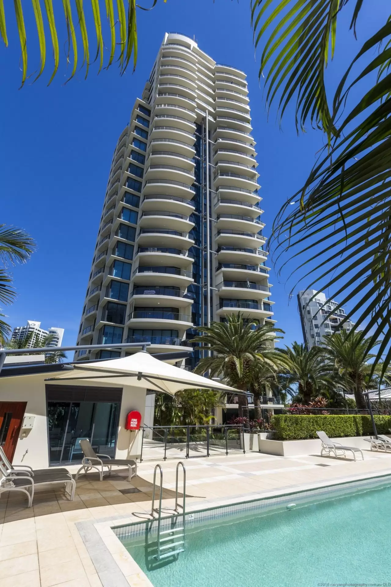 9/11 Peak Avenue, Main Beach Sold by Queensland Sotheby's International Realty - image 1
