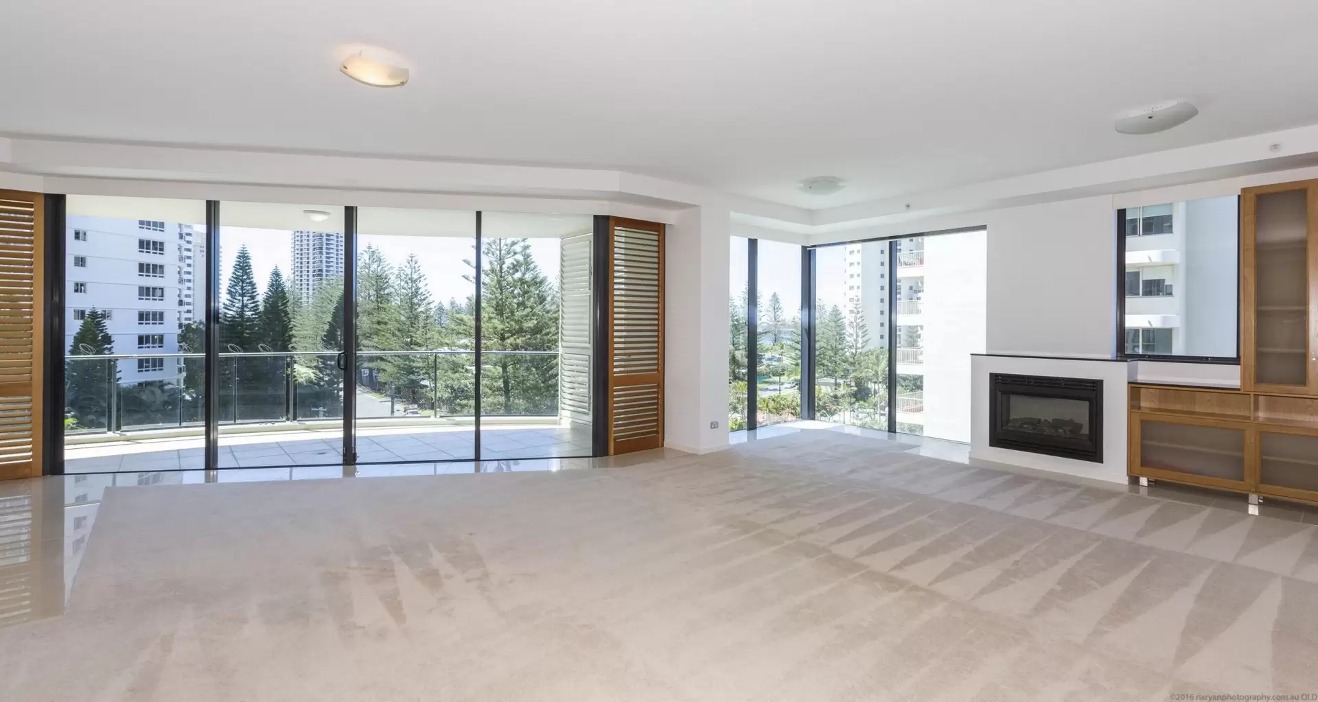 9/11 Peak Avenue, Main Beach Sold by Queensland Sotheby's International Realty - image 1