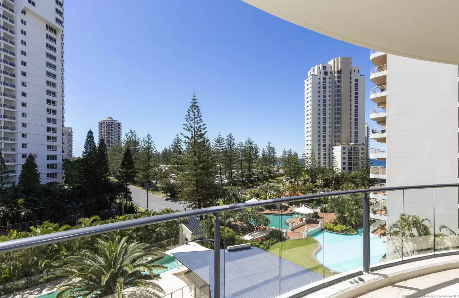 9/11 Peak Avenue, Main Beach Sold by Queensland Sotheby's International Realty - image 1