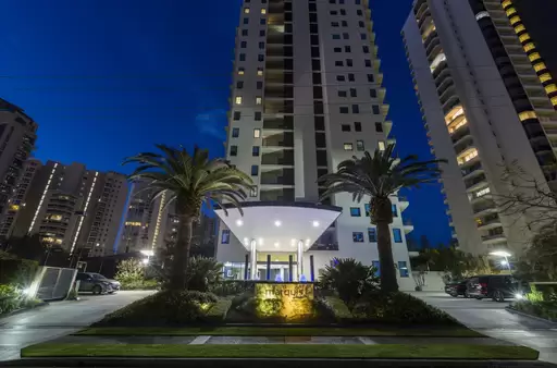 9/11 Peak Avenue, Main Beach Sold by 