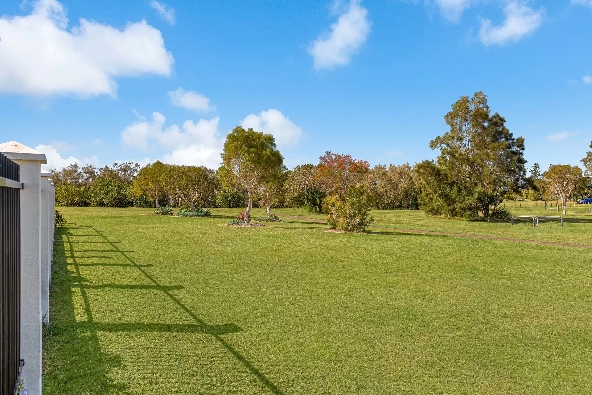 17 Raby Bay Boulevard, Raby Bay Sold by Queensland Sotheby's International Realty - image 1