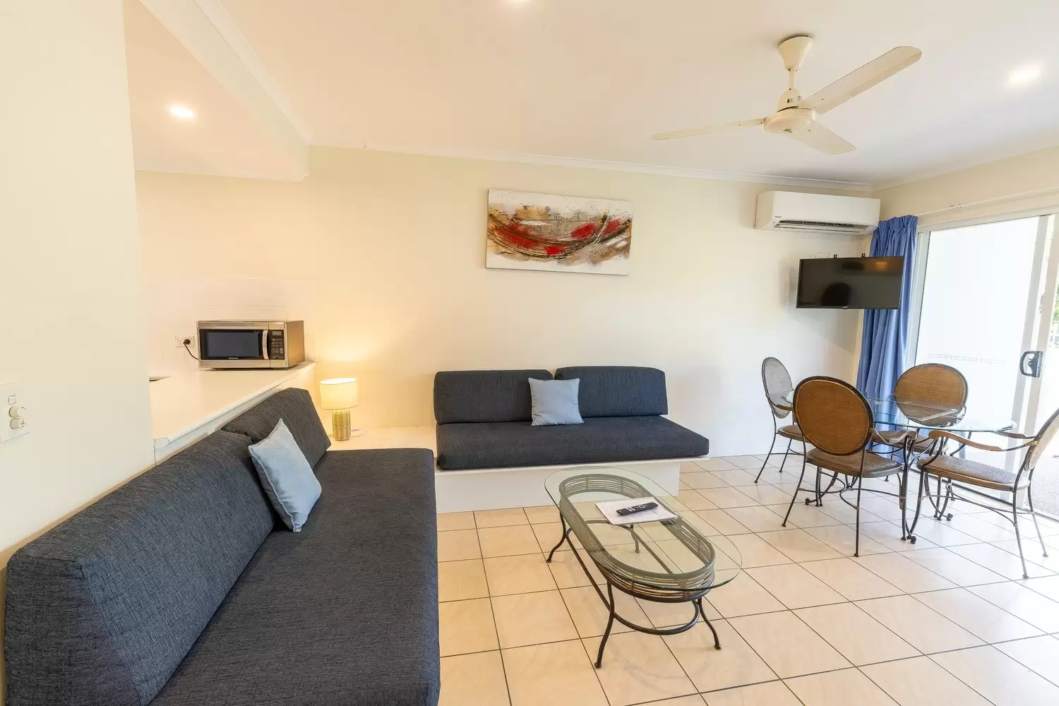 12/2 Erromango Drive, Jubilee Pocket Sold by Queensland Sotheby's International Realty - image 1