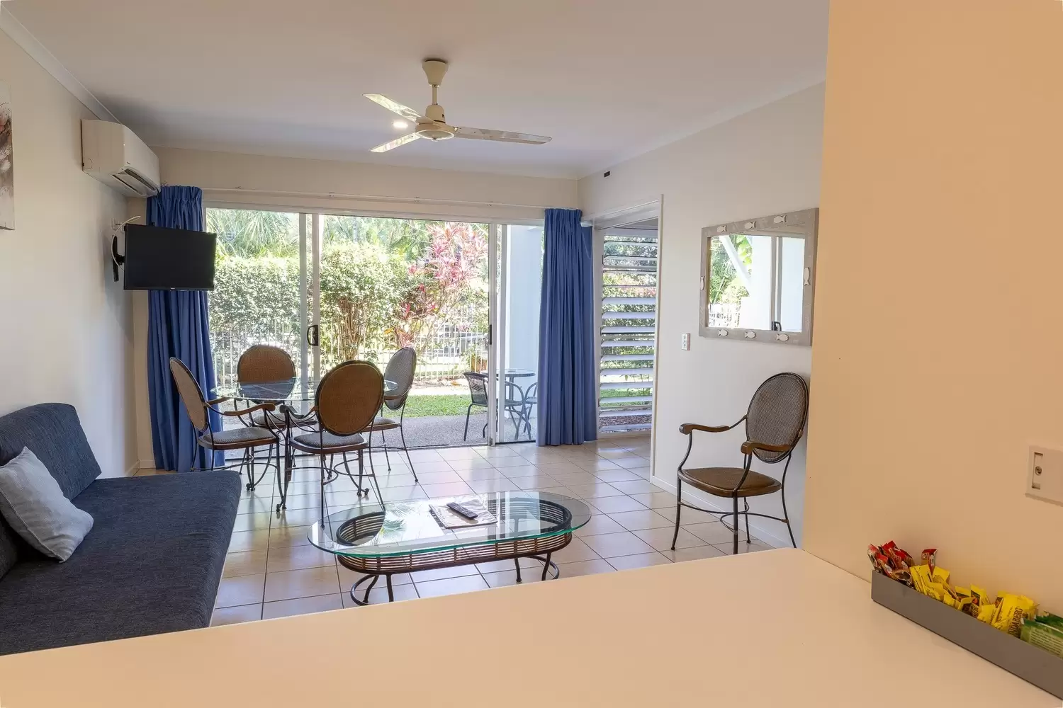12/2 Erromango Drive, Jubilee Pocket Sold by Queensland Sotheby's International Realty - image 1