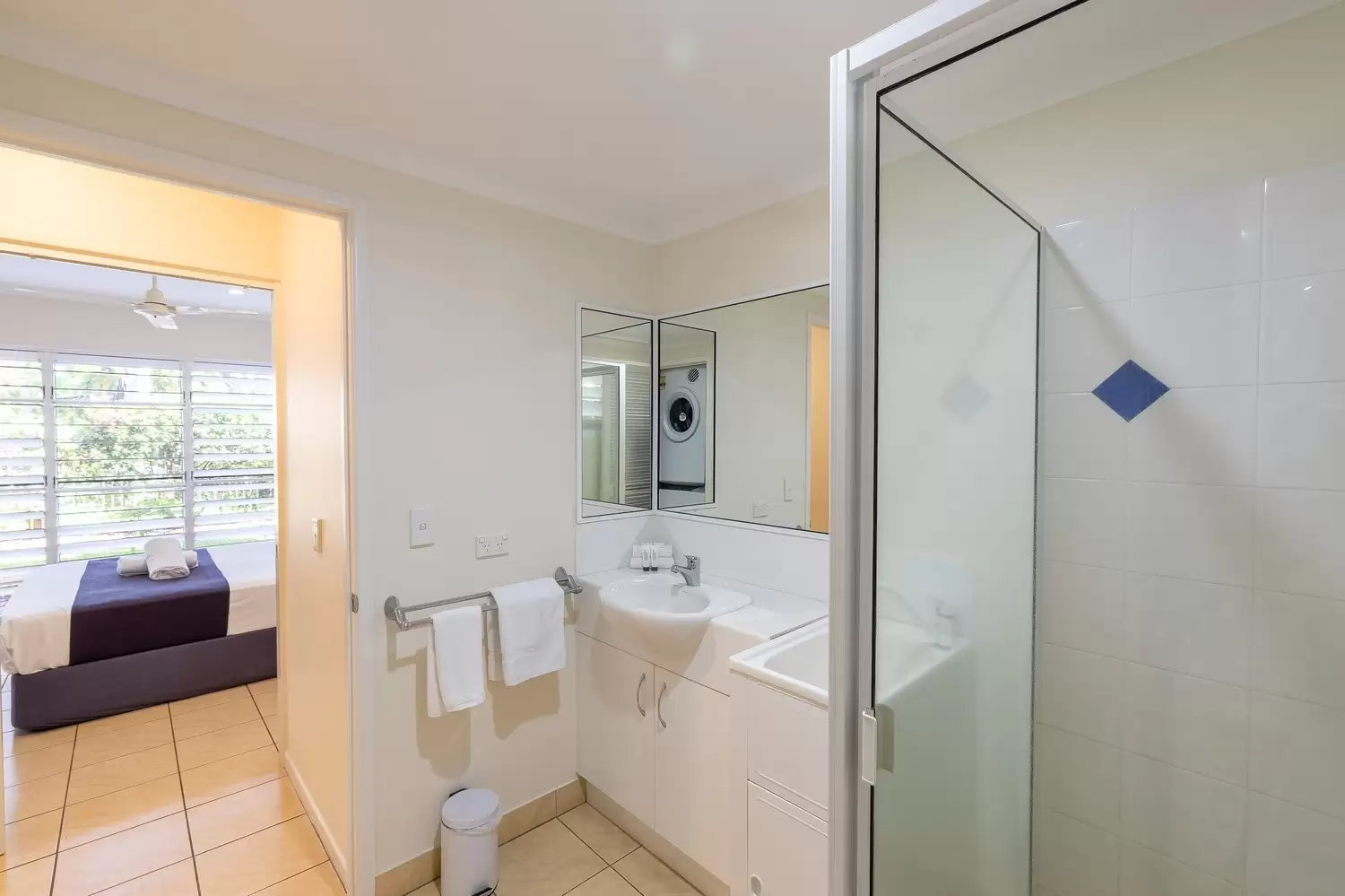 12/2 Erromango Drive, Jubilee Pocket Sold by Queensland Sotheby's International Realty - image 1