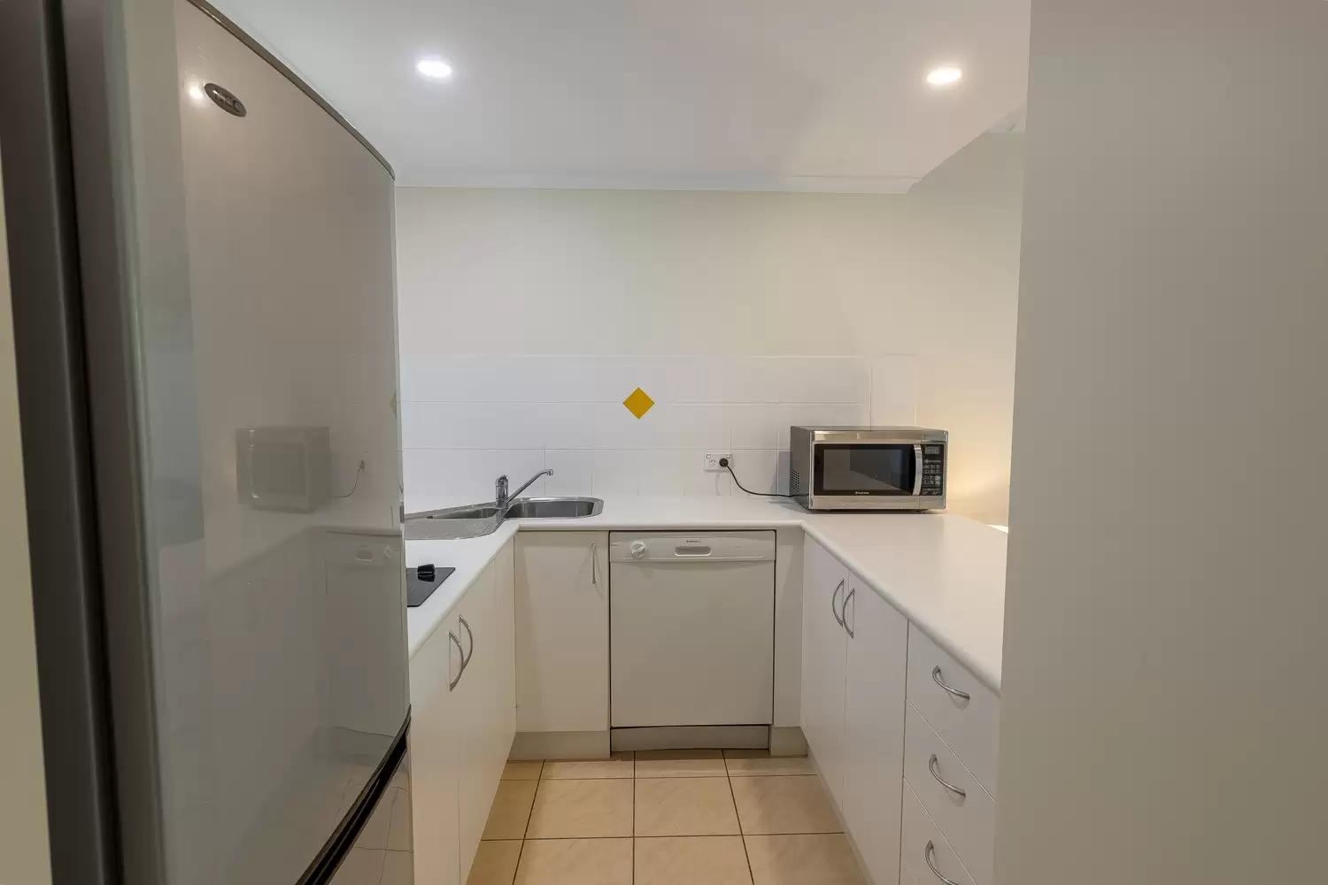 12/2 Erromango Drive, Jubilee Pocket Sold by Queensland Sotheby's International Realty - image 1
