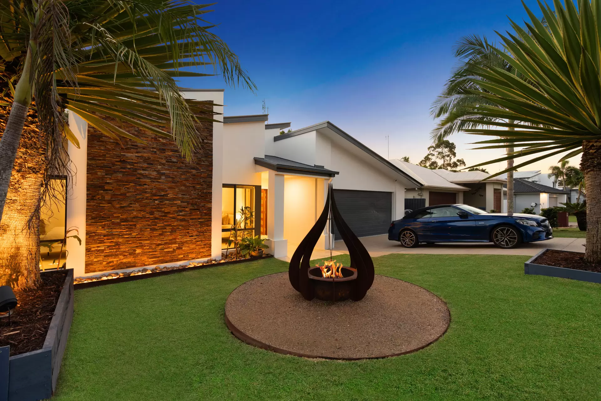 25 Riviera Crescent, Peregian Springs Sold by Queensland Sotheby's International Realty - image 1