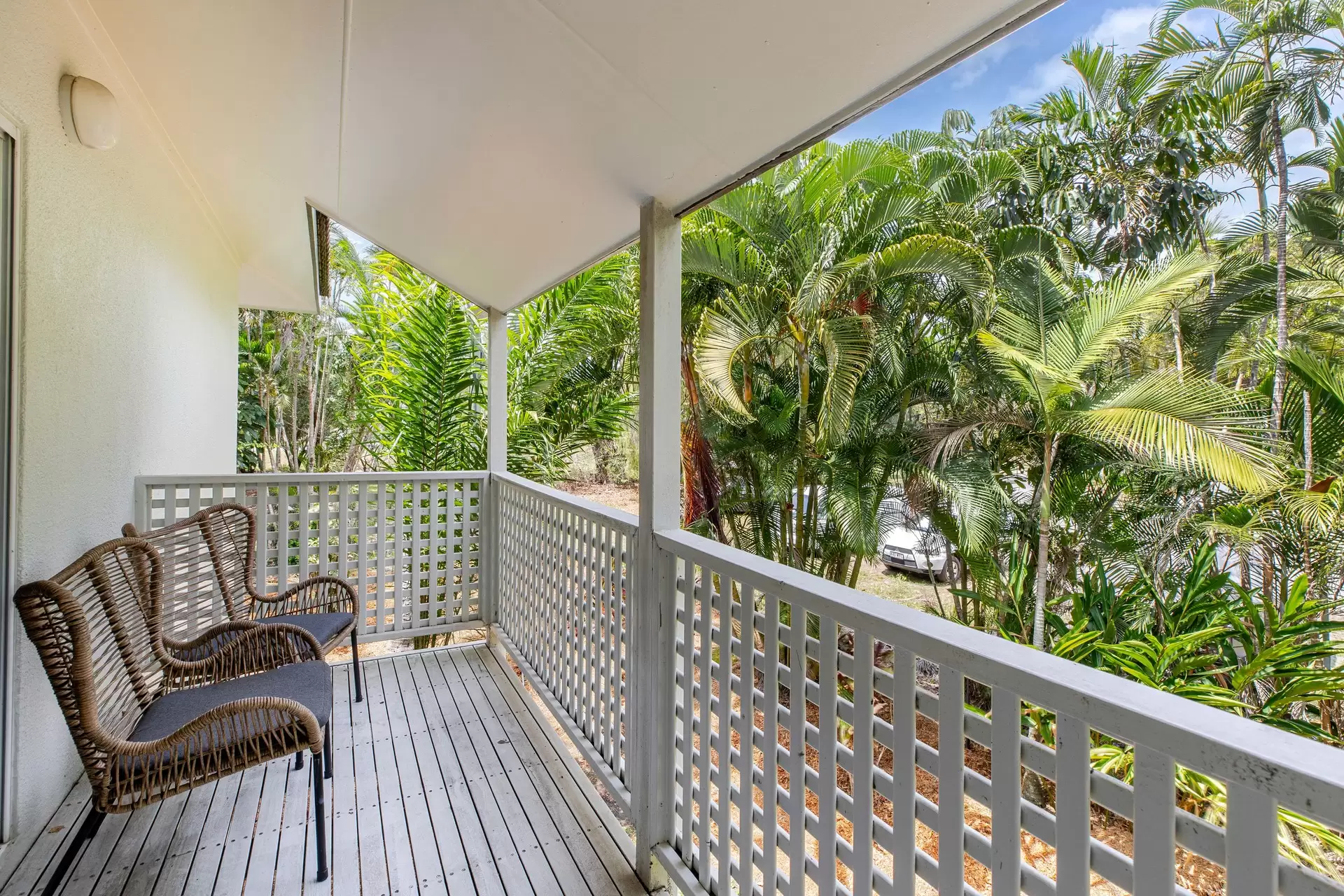 7/121-137 Port Douglas Road, Port Douglas Sold by  - image 1