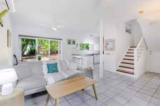 7/121-137 Port Douglas Road, Port Douglas Sold by Queensland Sotheby's International Realty