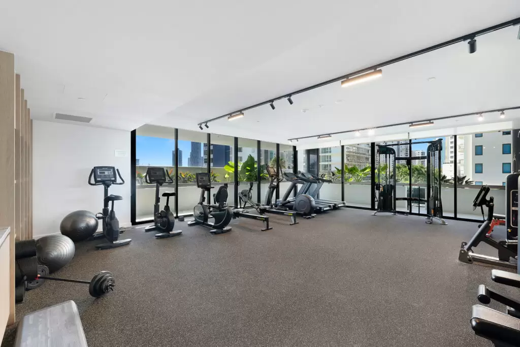 111/25 Woodroffe Avenue, Main Beach Sold by Queensland Sotheby's International Realty - image 1