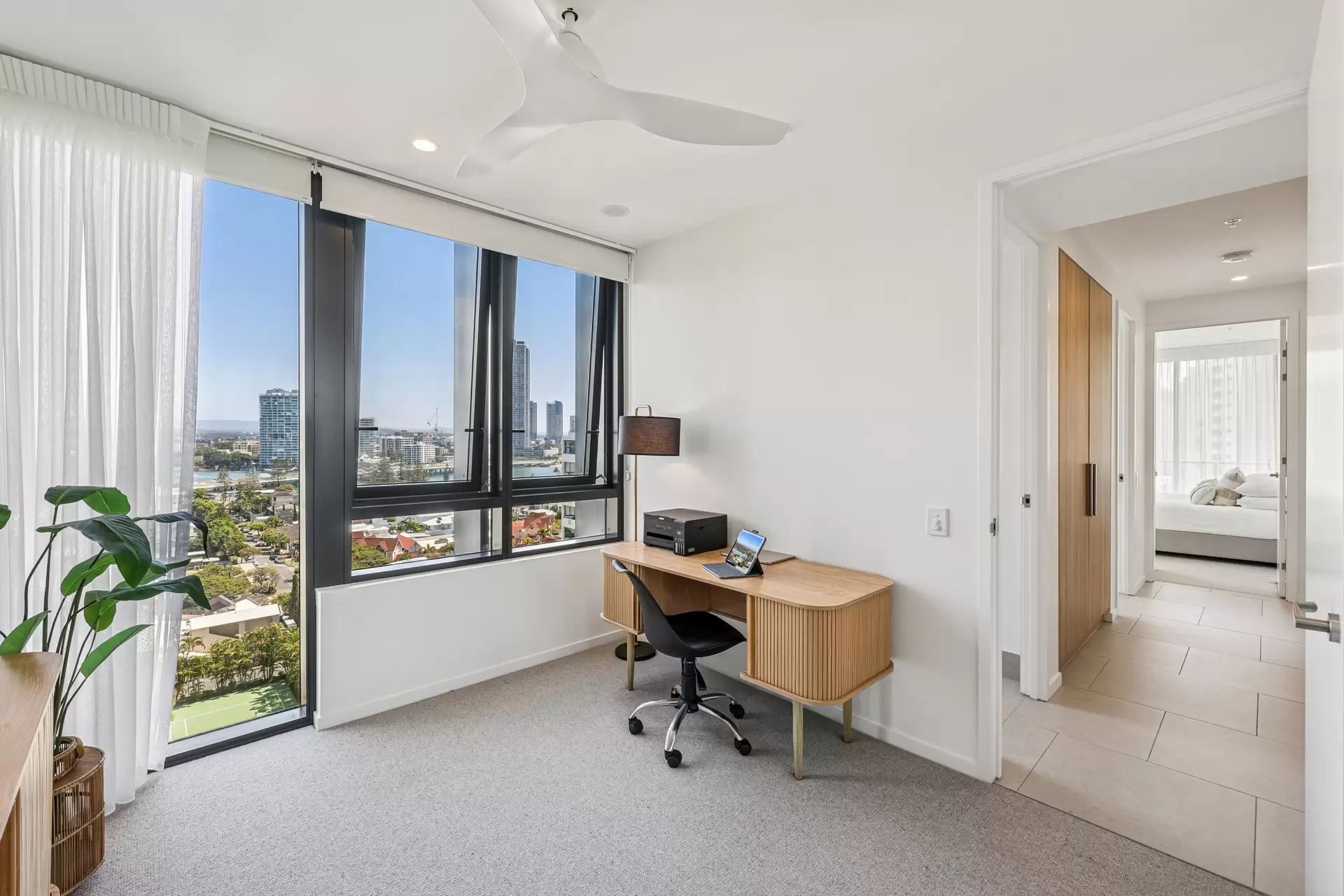 111/25 Woodroffe Avenue, Main Beach Sold by Queensland Sotheby's International Realty - image 1