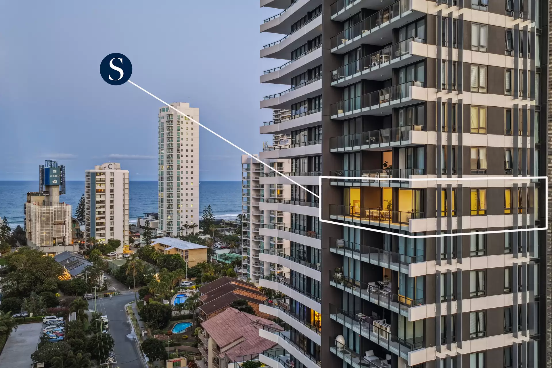 111/25 Woodroffe Avenue, Main Beach Sold by  - image 1