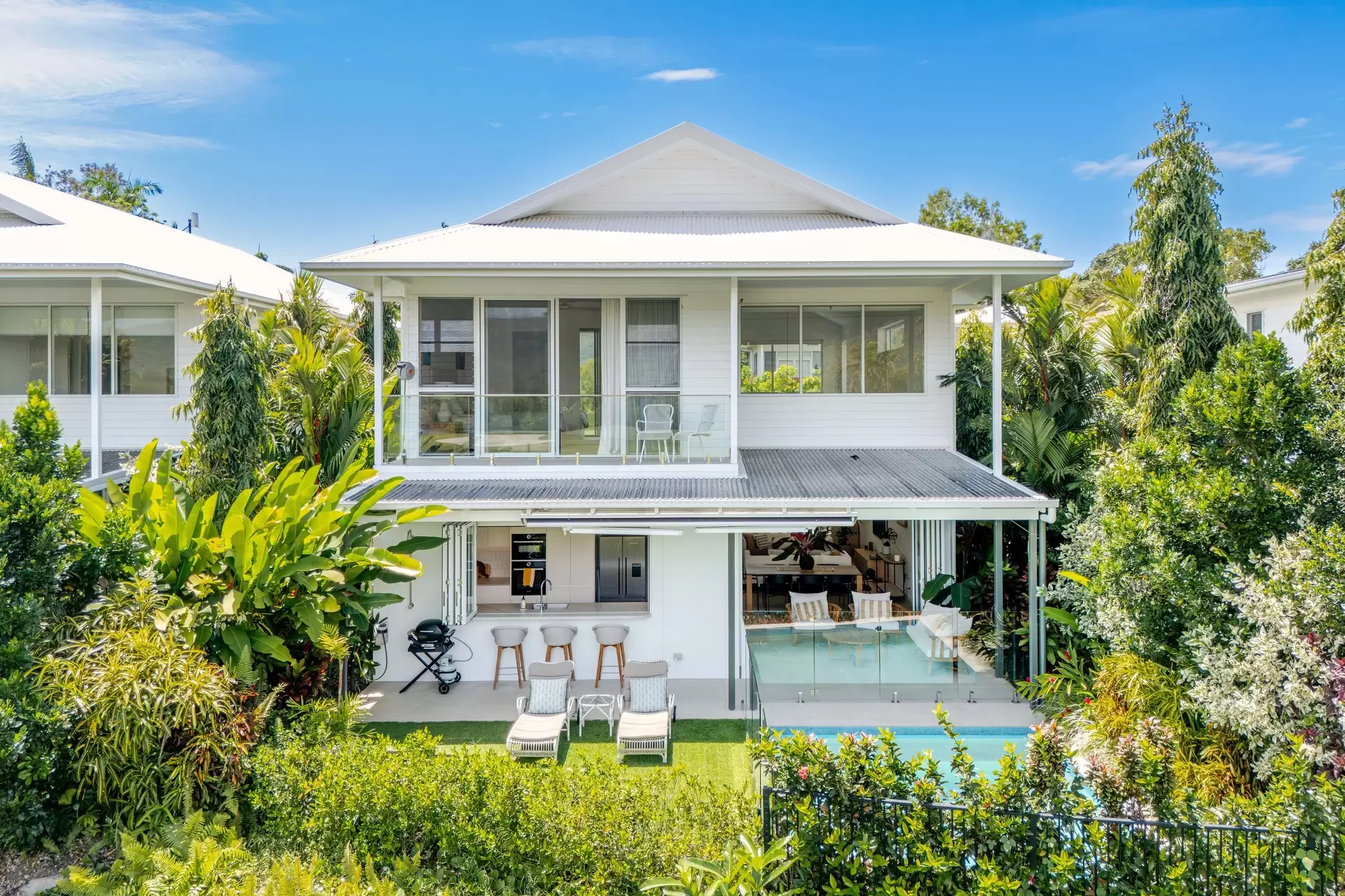 18 Rachel Carson Lane, Port Douglas Sold by Queensland Sotheby's International Realty - image 1