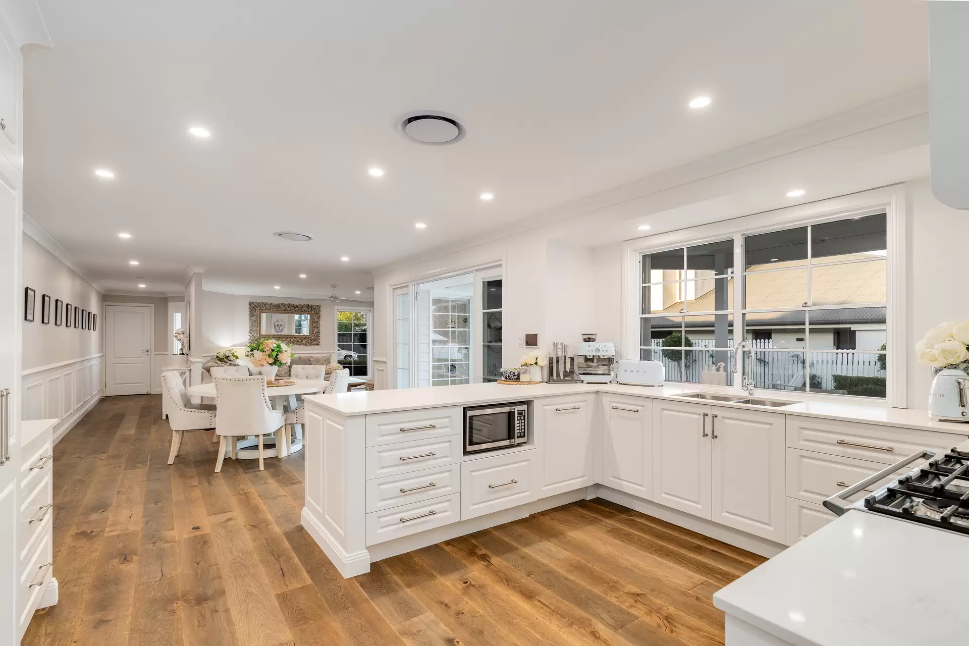 21 Clearwater Street, Ormiston Sold by Queensland Sotheby's International Realty - image 1