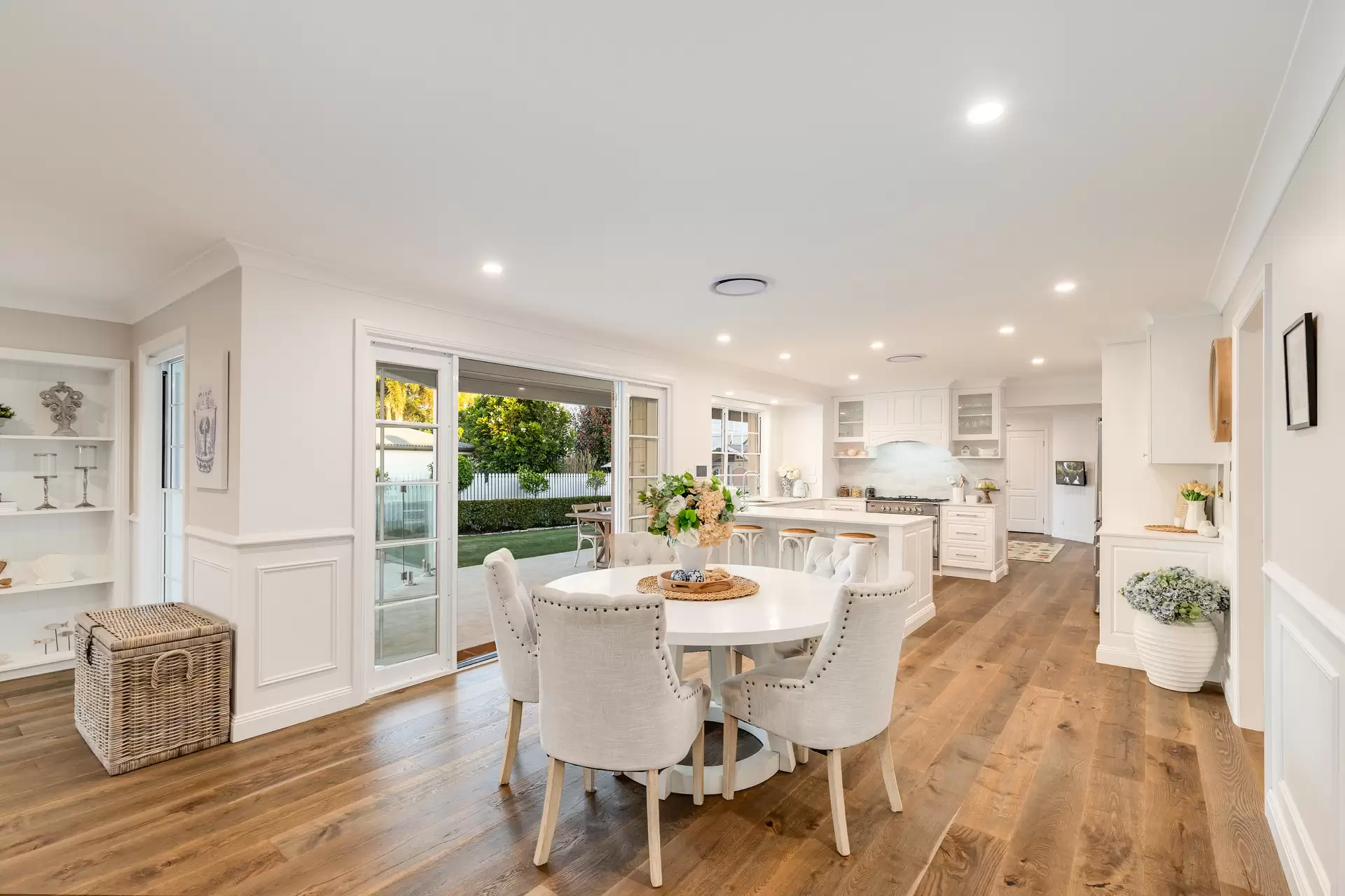 21 Clearwater Street, Ormiston Sold by Queensland Sotheby's International Realty - image 1
