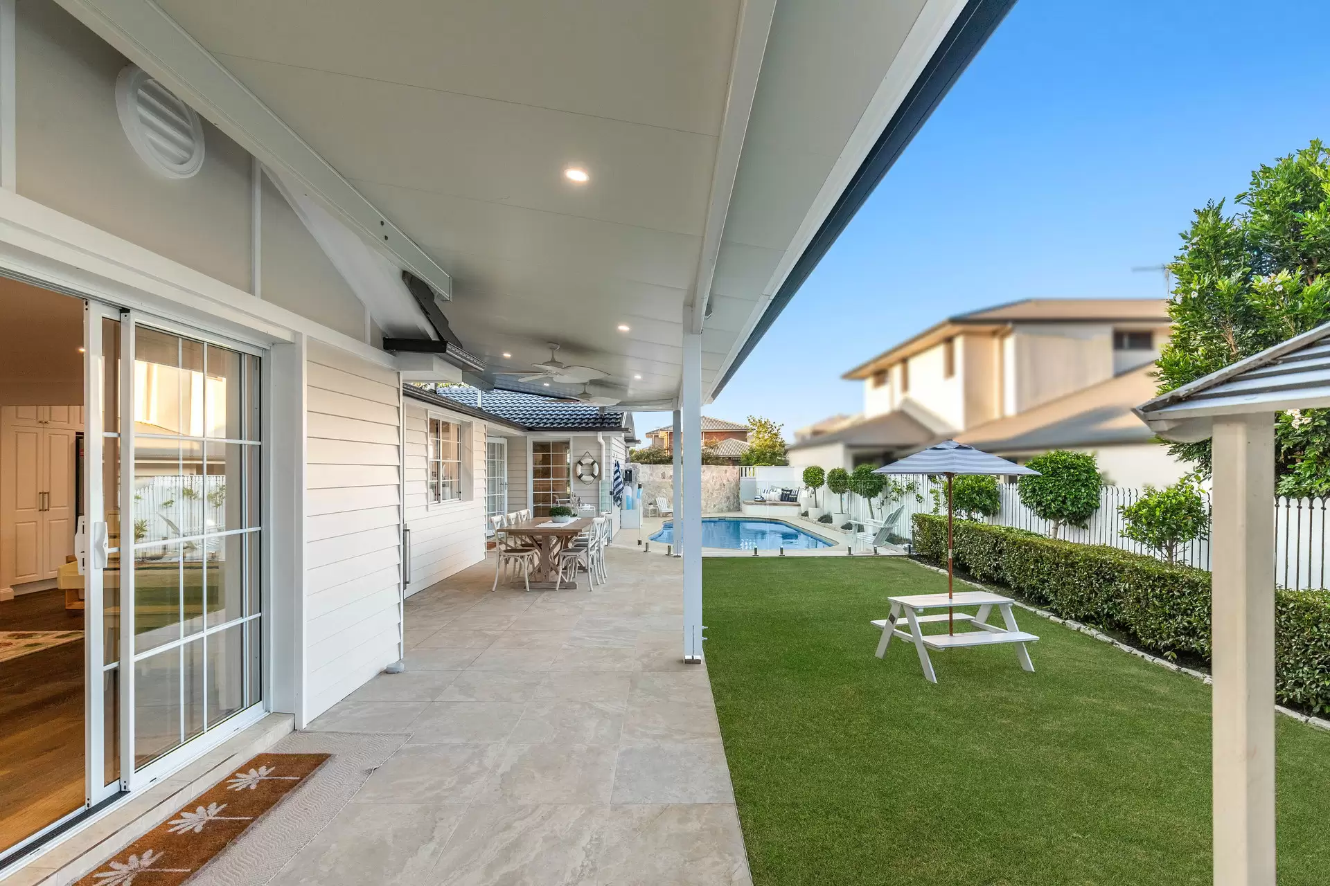 21 Clearwater Street, Ormiston Sold by Queensland Sotheby's International Realty - image 1