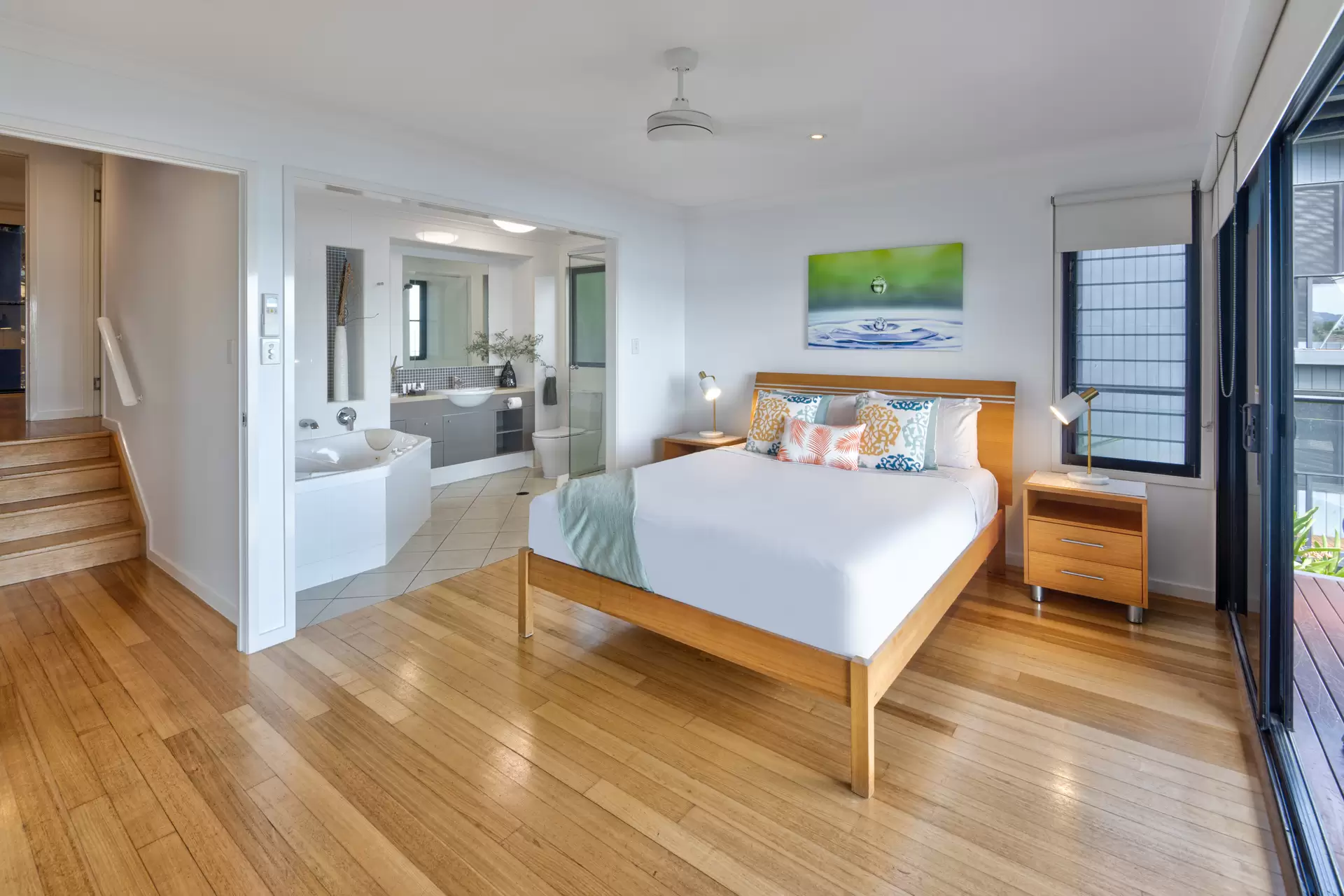 29/5 Acacia Drive, Hamilton Island Sold by Queensland Sotheby's International Realty - image 1