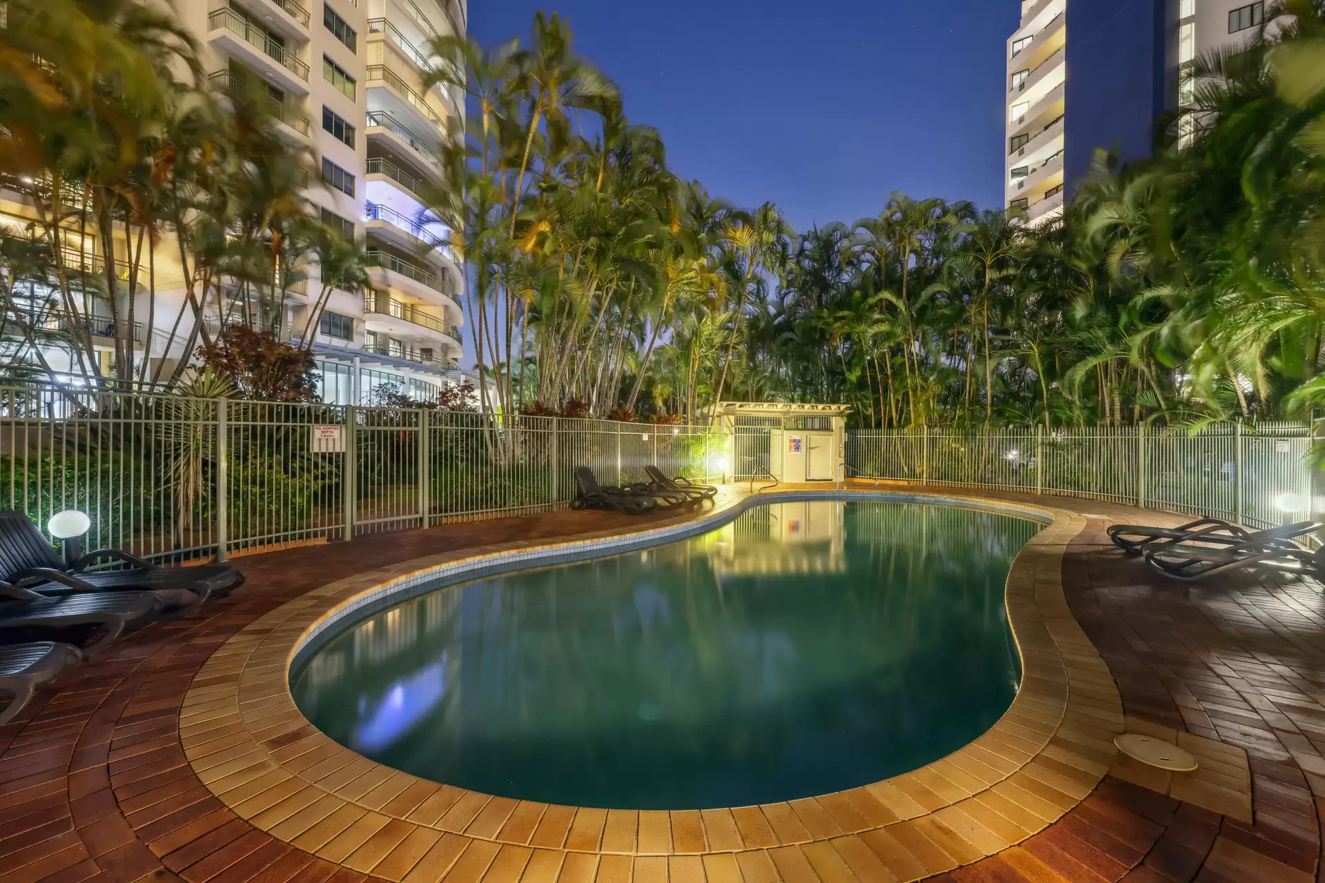 74/29-39 Woodroffe Avenue, Main Beach For Sale by Queensland Sotheby's International Realty - image 1