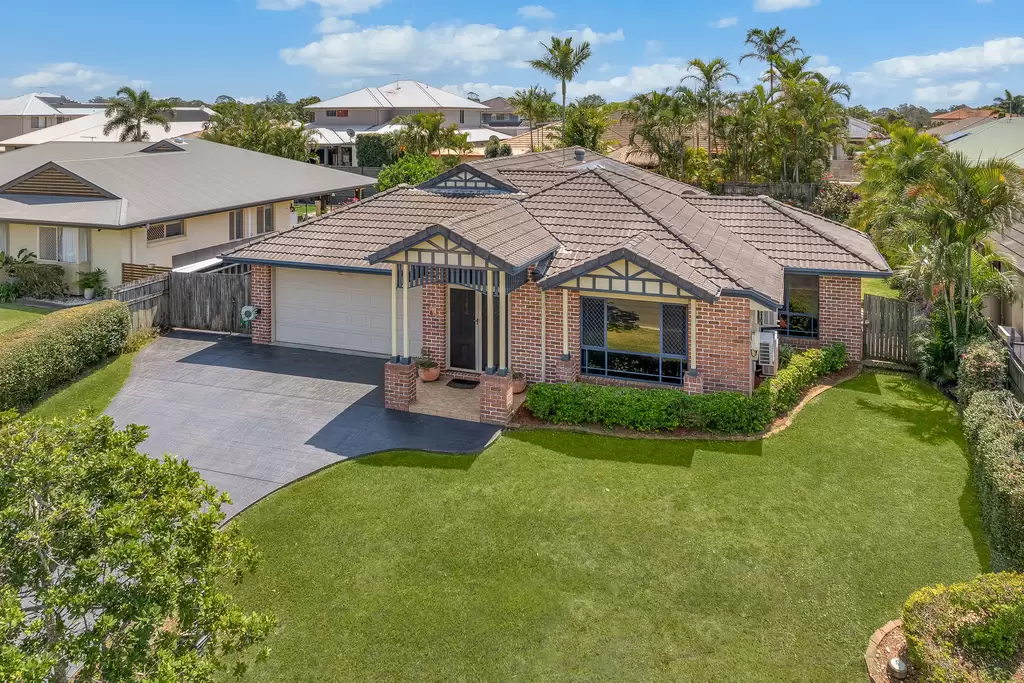 6 Water Gum Place, Thornlands Sold by Queensland Sotheby's International Realty