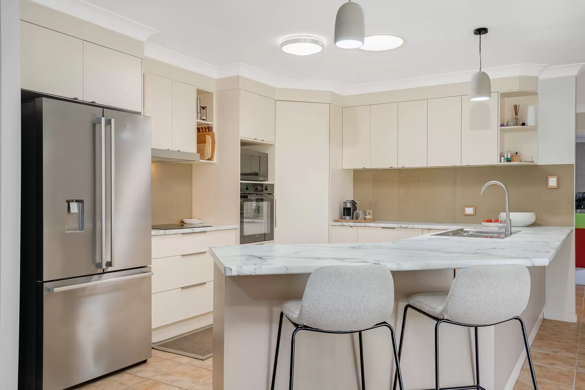 6 Water Gum Place, Thornlands Sold by  - image 1