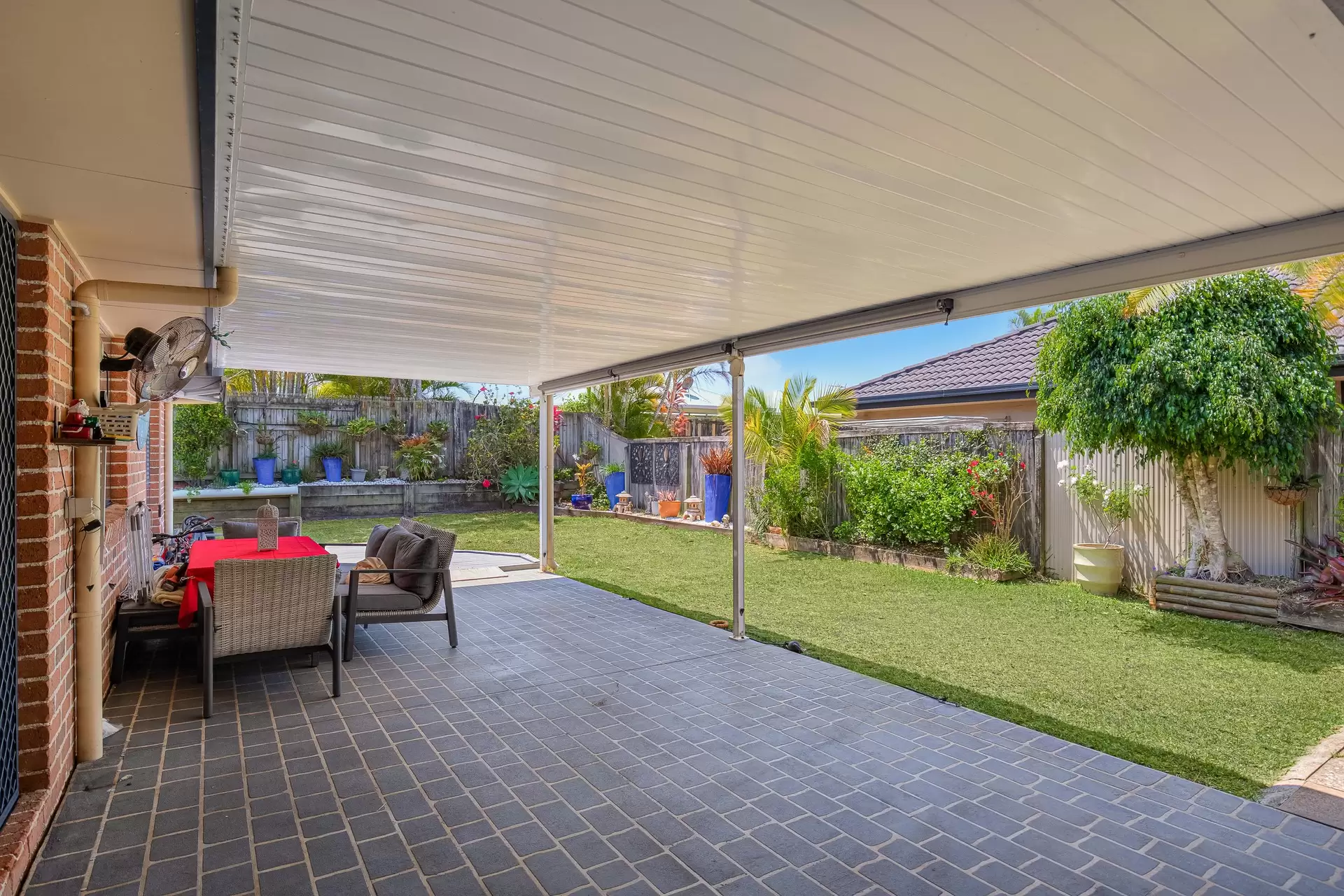 6 Water Gum Place, Thornlands Sold by Queensland Sotheby's International Realty - image 1