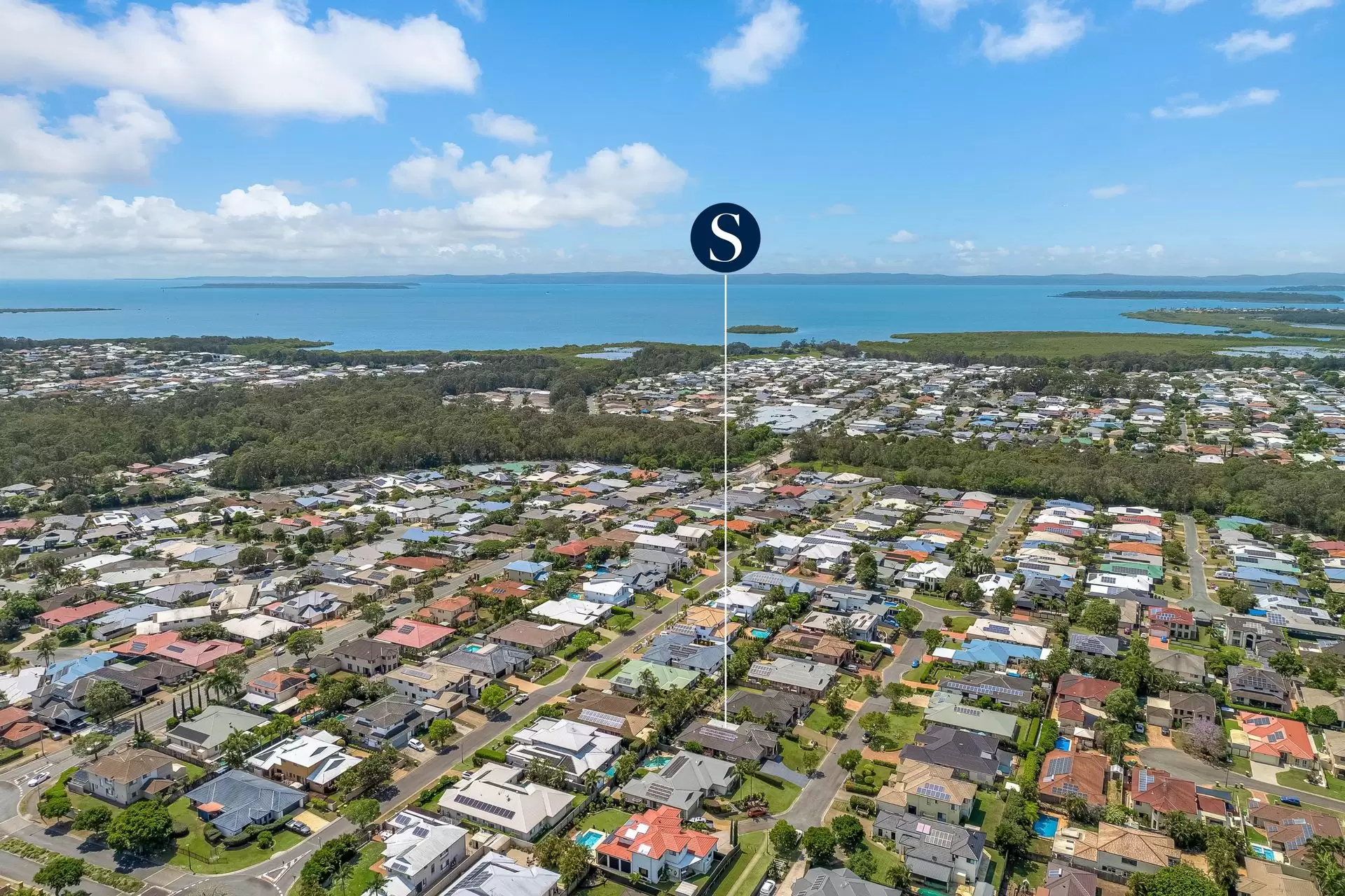 6 Water Gum Place, Thornlands Sold by Queensland Sotheby's International Realty - image 1