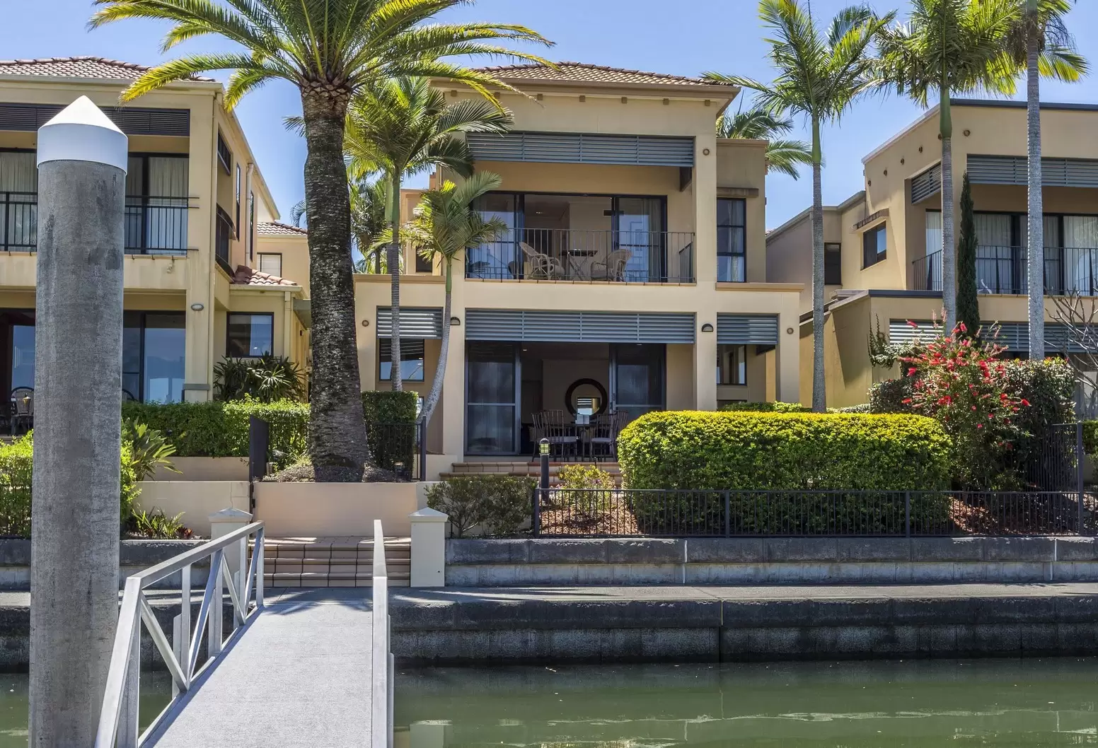 1507 Rosebank Way West, Hope Island Sold by  - image 1