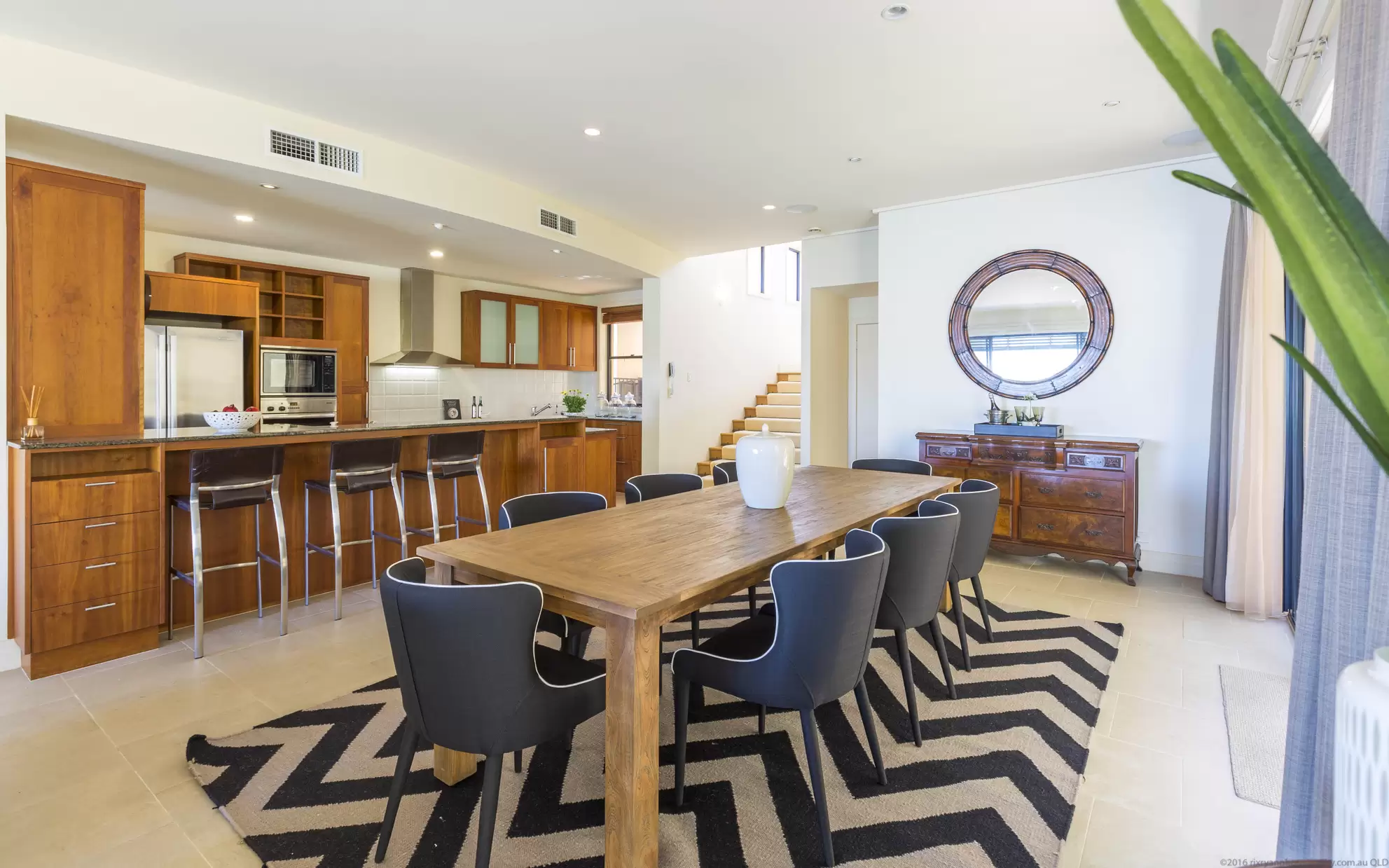 1507 Rosebank Way West, Hope Island Sold by Queensland Sotheby's International Realty - image 1