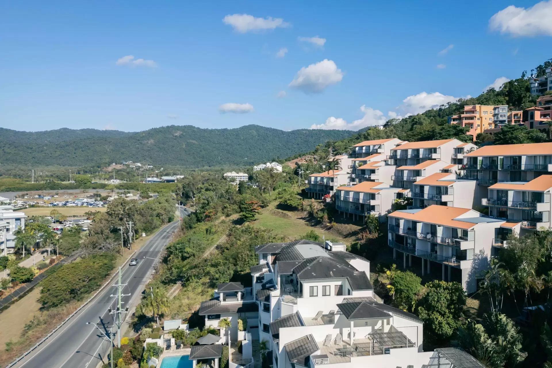 414-420 Shute Harbour Road, Airlie Beach For Sale by Queensland Sotheby's International Realty - image 1