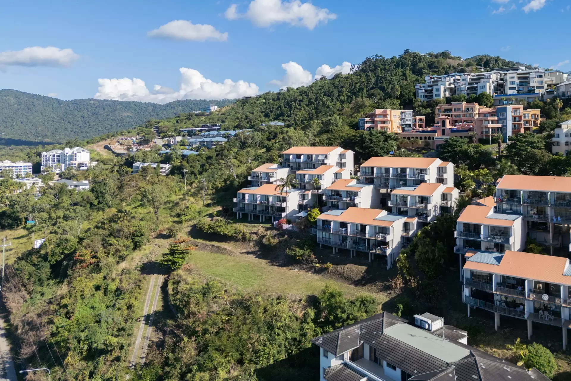 414-420 Shute Harbour Road, Airlie Beach For Sale by Queensland Sotheby's International Realty - image 1