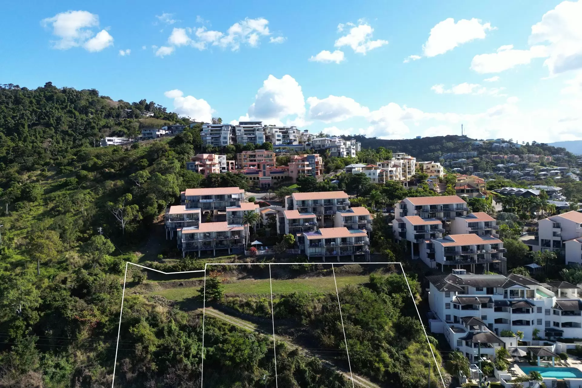 414-420 Shute Harbour Road, Airlie Beach For Sale by Queensland Sotheby's International Realty - image 1