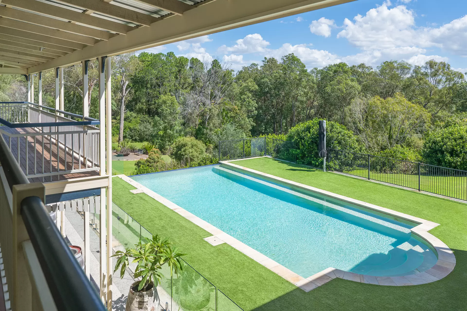 337 Grassdale Road, Gumdale Sold by Queensland Sotheby's International Realty - image 1